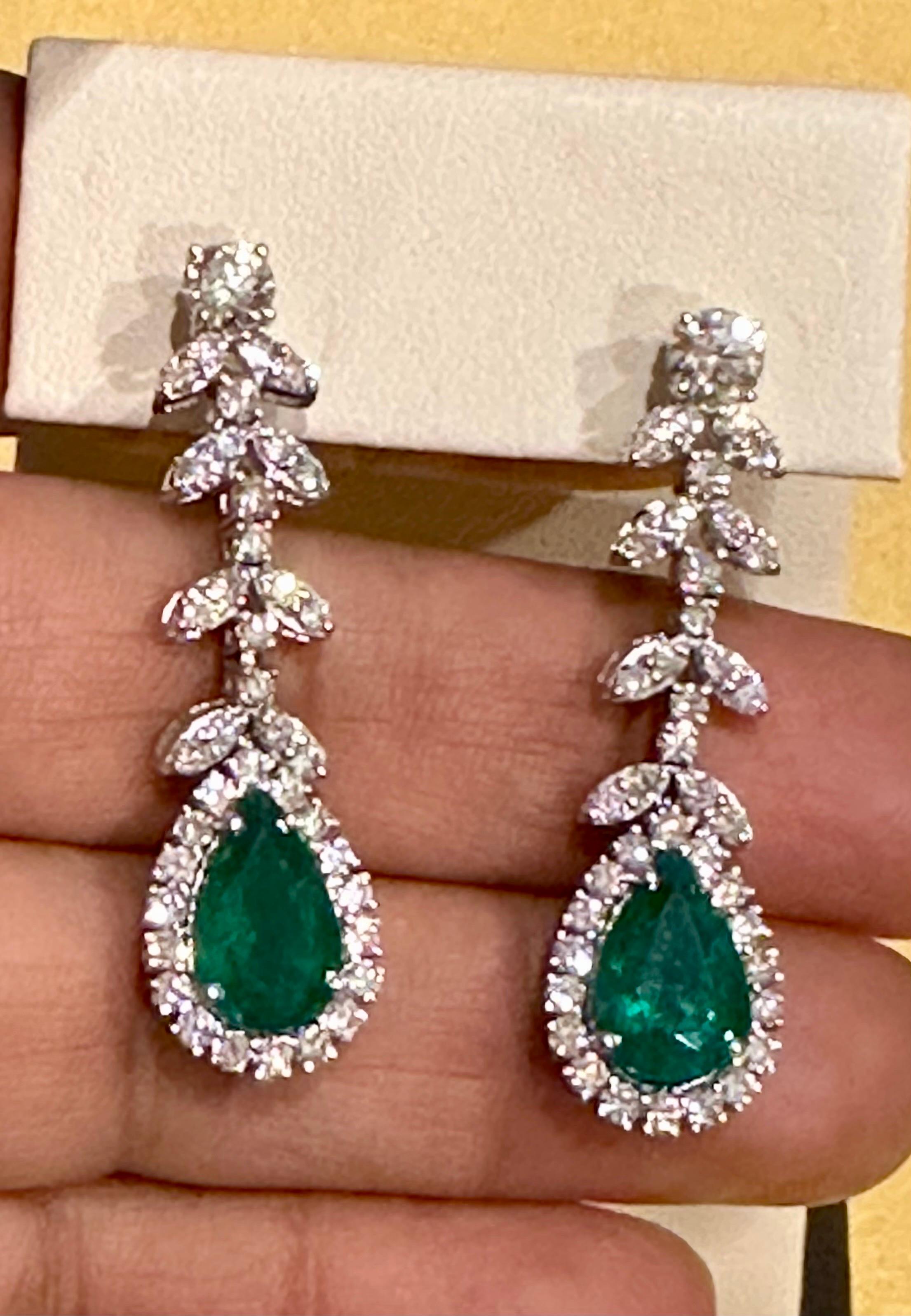 75 Ct Zambian Emerald and 30 Ct Diamond Necklace and Earring Bridal Suite For Sale 6