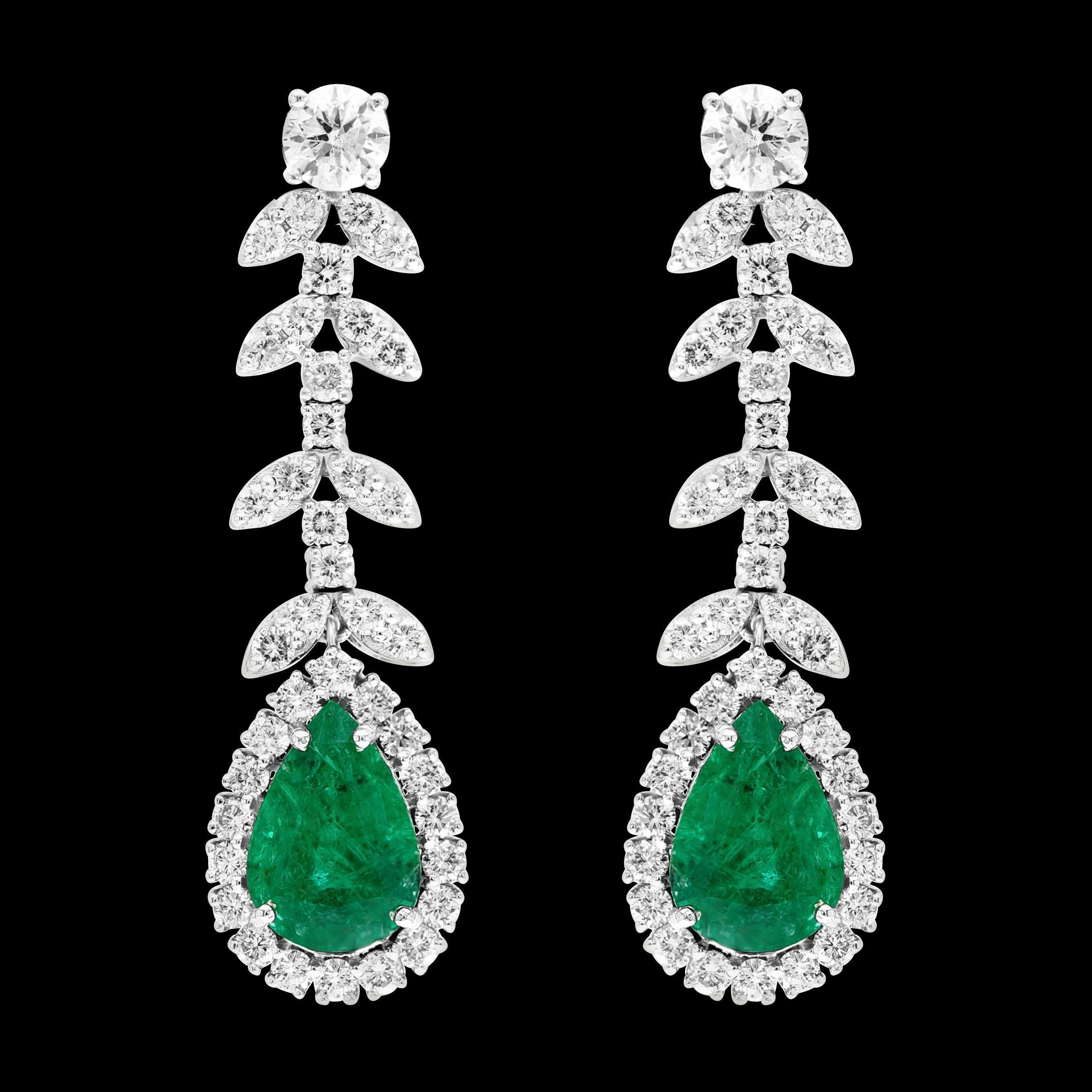 Women's 75 Ct Zambian Emerald and 30 Ct Diamond Necklace and Earring Bridal Suite For Sale