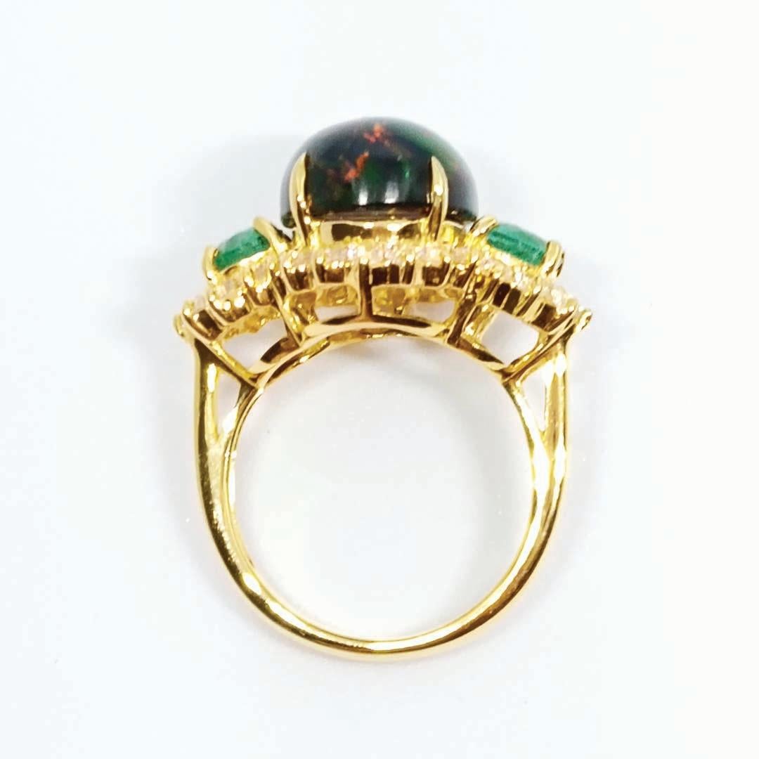 Women's 7.5 cts. Black Opal ring. Sterling Silver on 18K Gold Plated.
