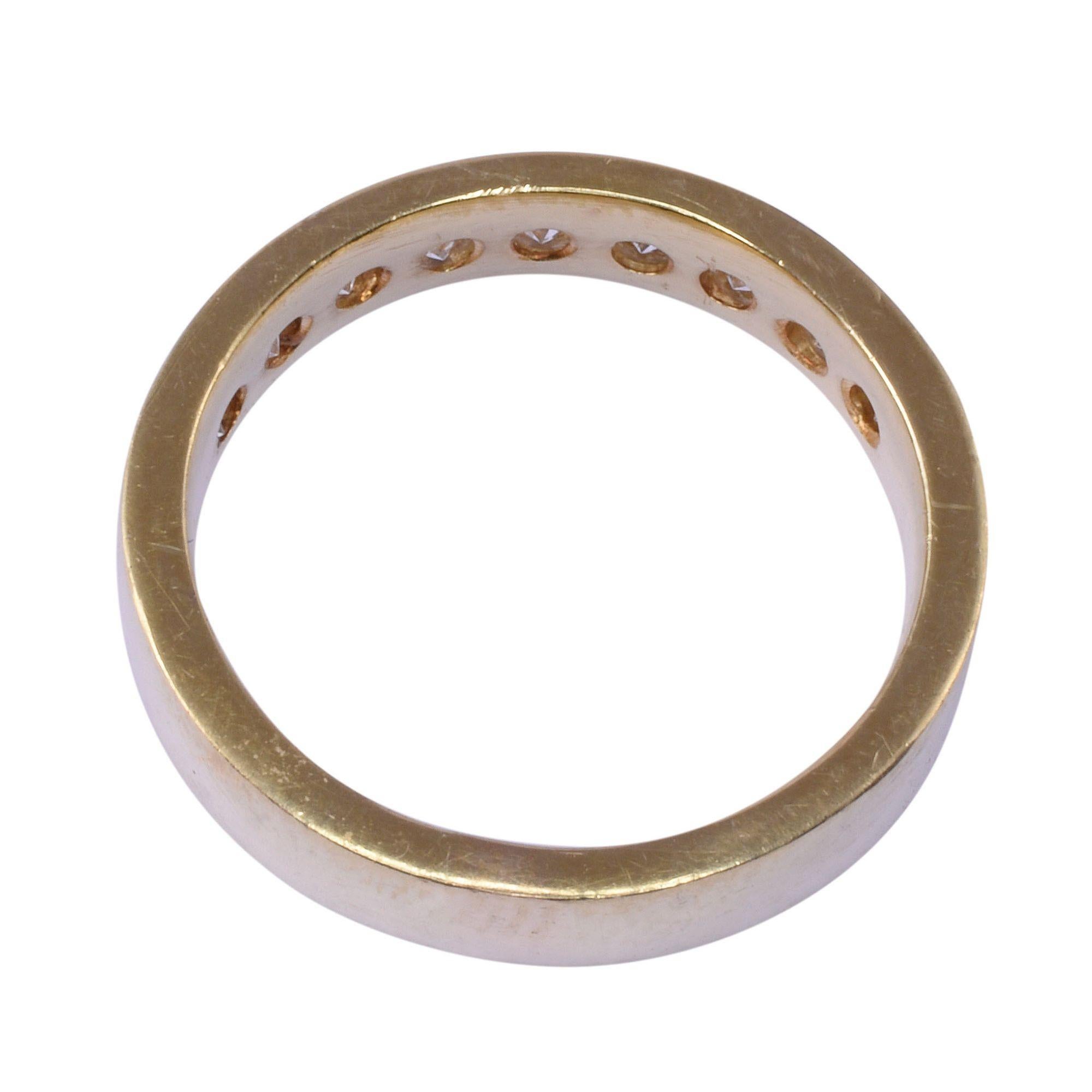 Round Cut .75 CTW Diamond 18K Gold Band For Sale