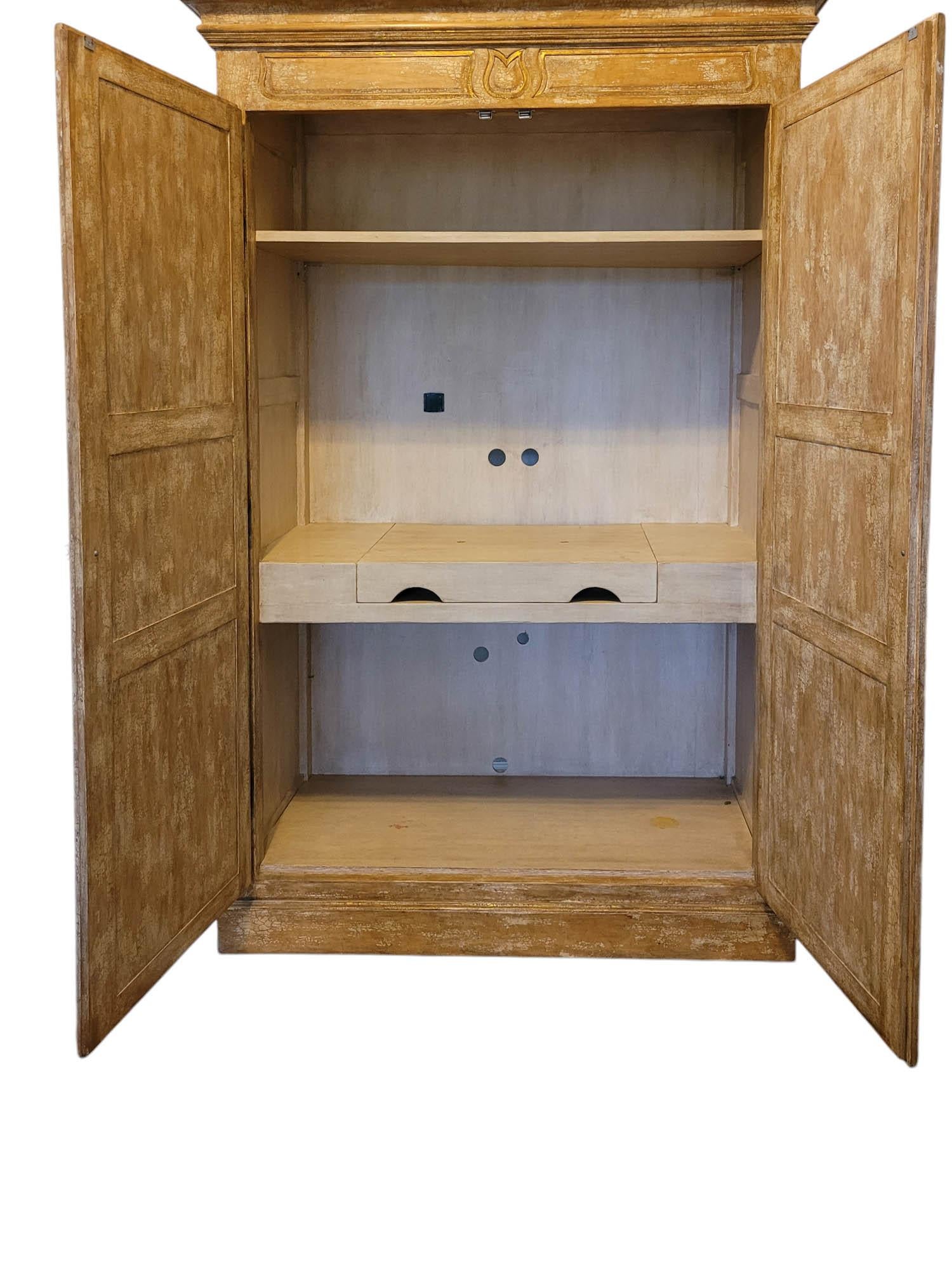 Armoire moderno in stile rustico alto 7,5 piedi in vendita 2