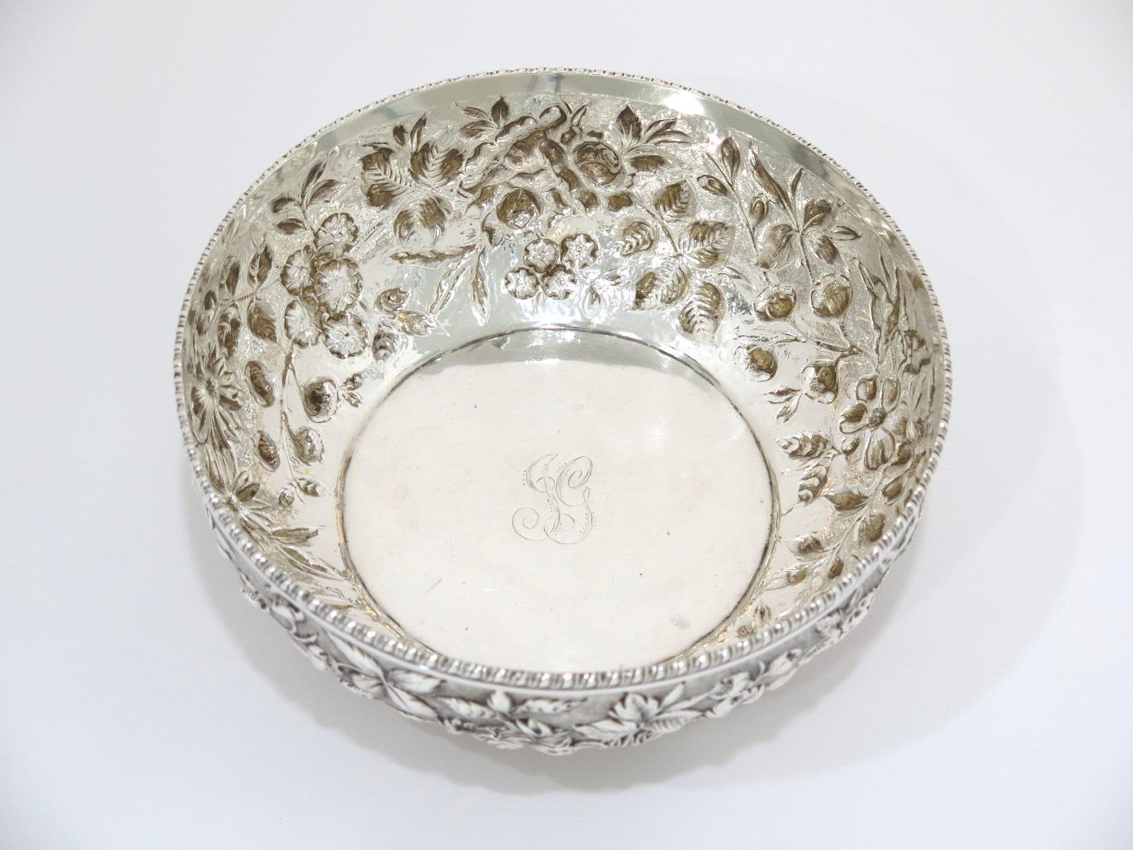 American 7.5 in - Sterling Silver Jacobi & Co. Antique Floral Repousse Serving Bowl For Sale