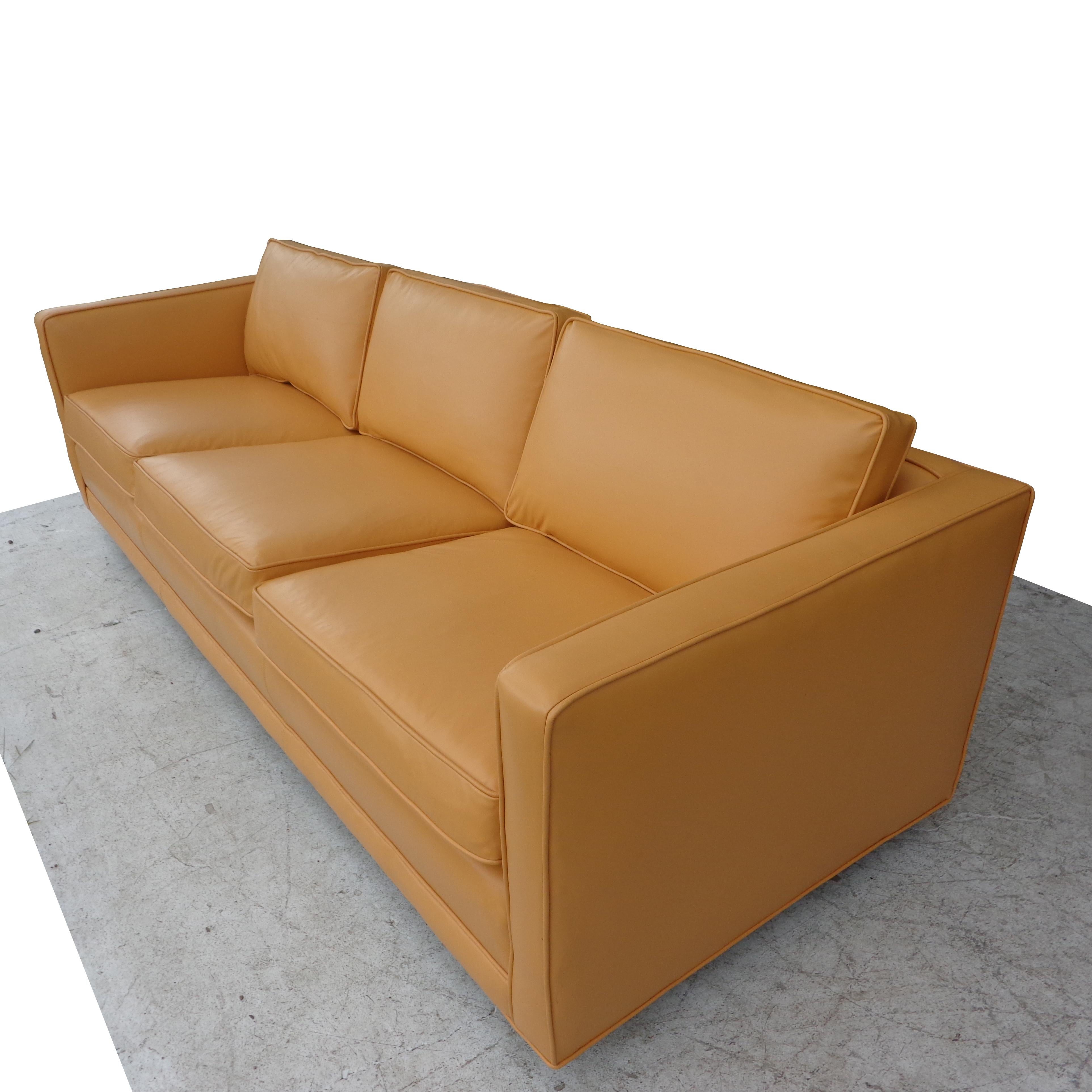 7.5 Sofa im Dunbar-Stil, Mitte des Jahrhunderts (Nordamerikanisch) im Angebot