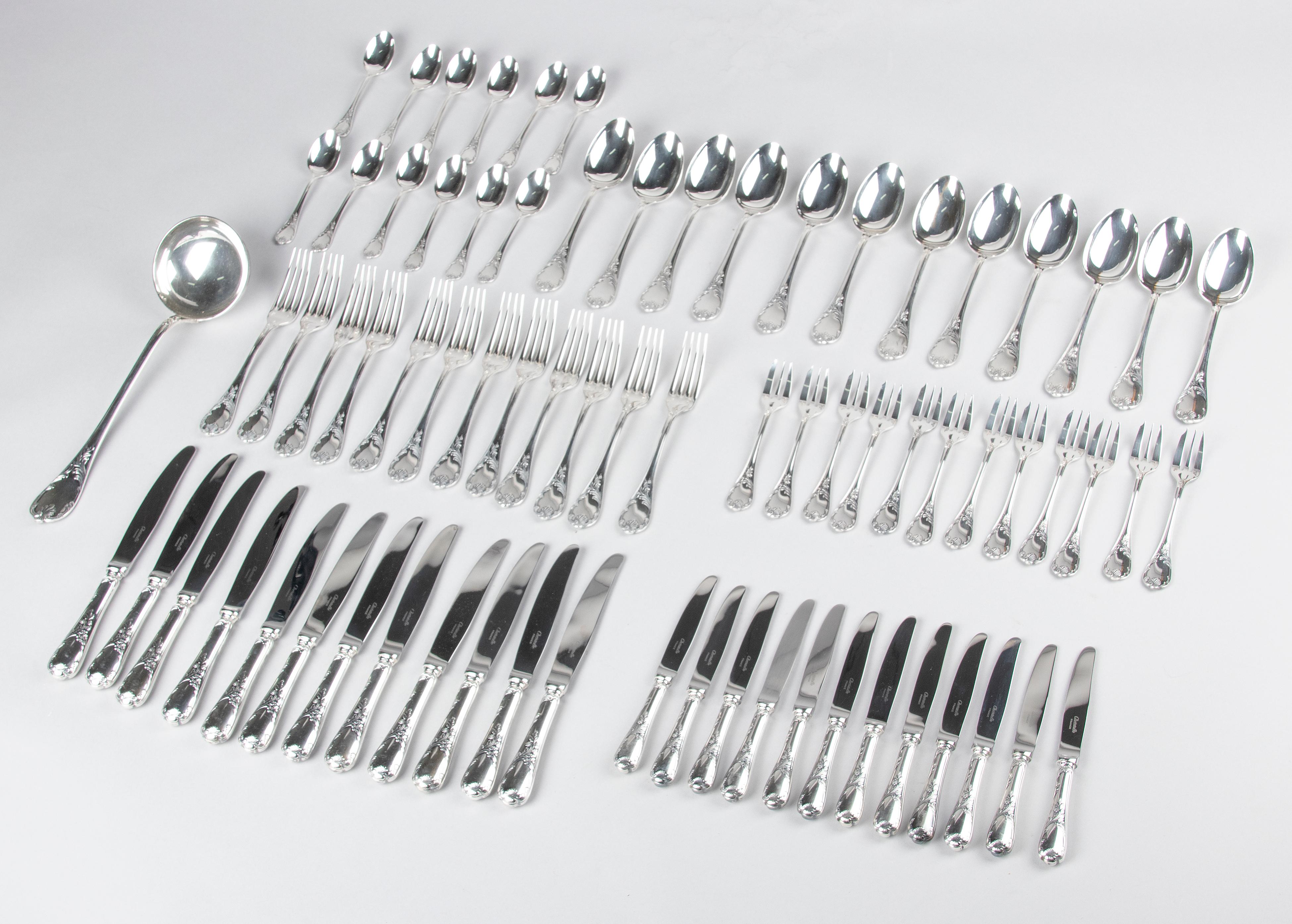 Beautiful set of silver plated table cutlery from the French quality brand Christofle. The cutlery is in absolute top condition, it has hardly been used. The silver has a beautiful shine and beautiful decorations on the handles. The name of this