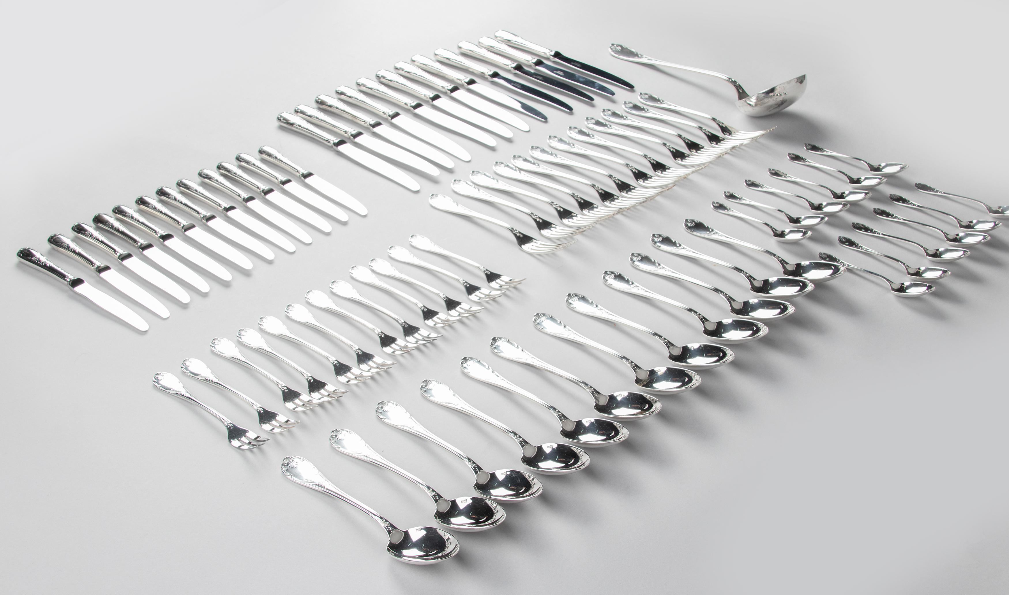 75-Piece Set Christofle Silver-Plated Flatware Marly In Good Condition In Casteren, Noord-Brabant