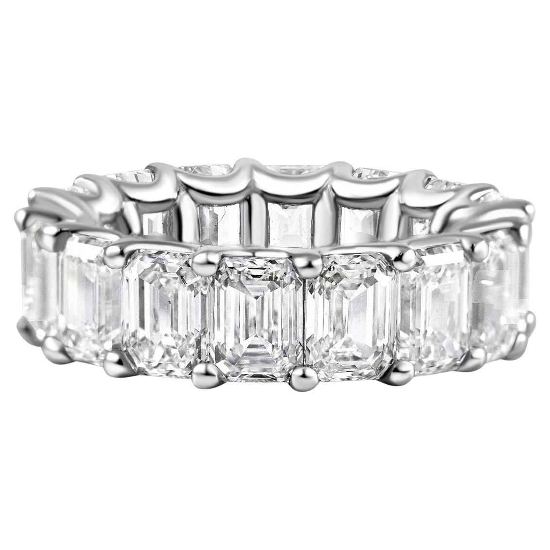 7,50 Karat Smaragdschliff Diamant Eternity Band in Platin, Größe 6