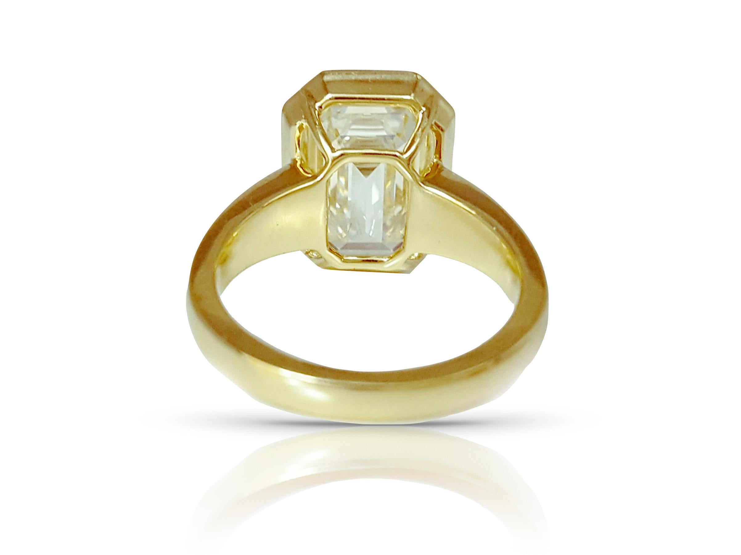 Taille émeraude Bague de fiançailles sertie d'un diamant taille émeraude de 7,50 carats et d'un chaton en or 18 carats, rapport GIA en vente