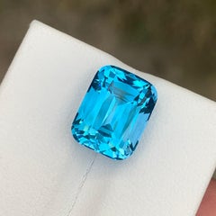 7.50 Karat Natürlicher loser Schweizer Blautopas im Kissenschliff Edelstein