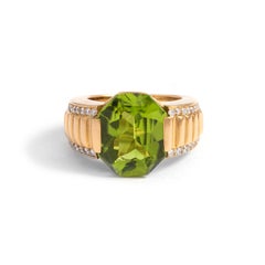 Anello in oro con diamante peridoto da 7,50 carati
