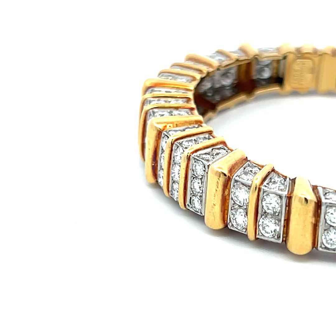 Bracciale in oro giallo da 7,50 carati con diamante tondo e brillante H. H. VS 18 carati in vendita 4
