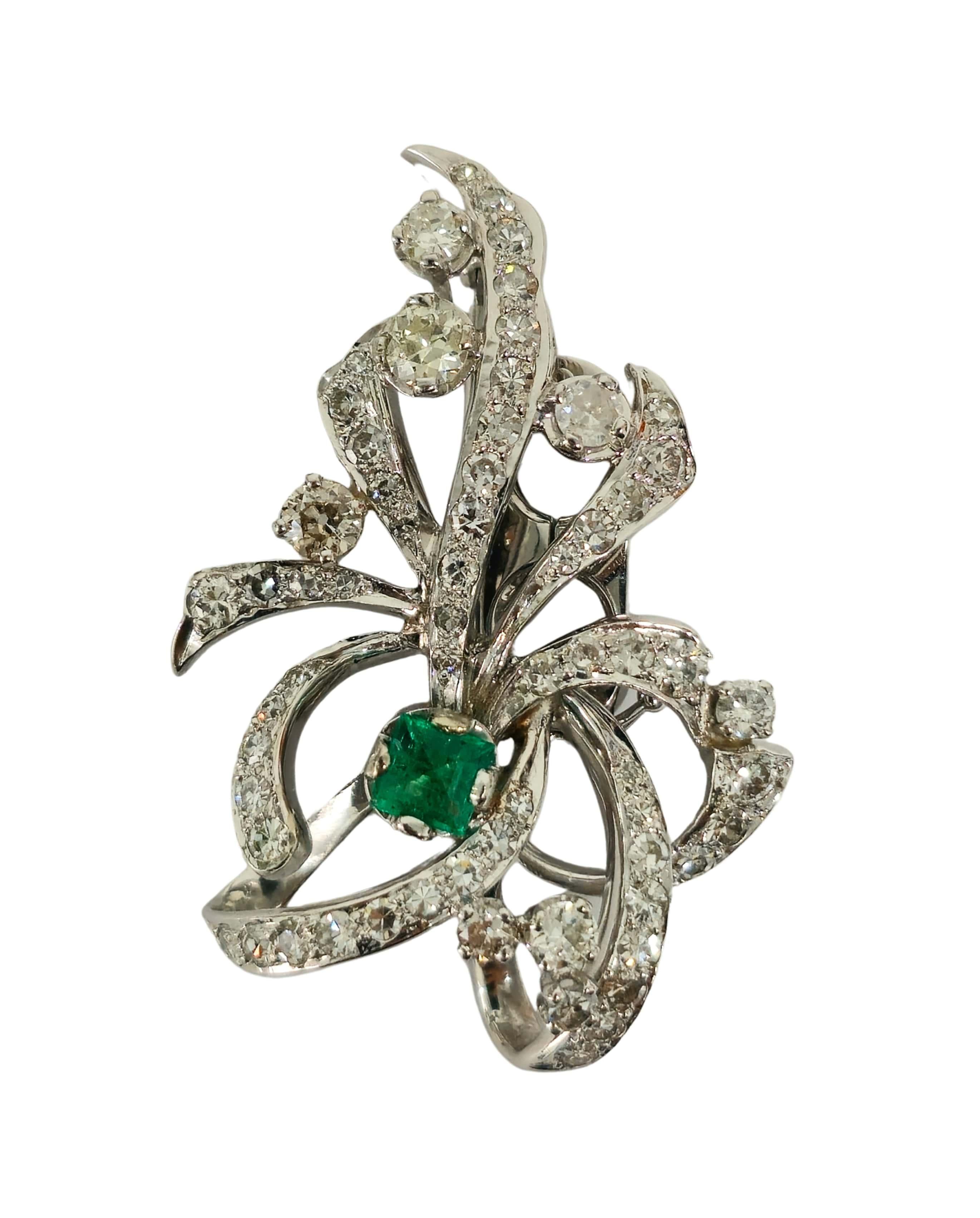 Art Deco 7.50 Carat VVS Diamond and Colombian Emerald Pin For Sale