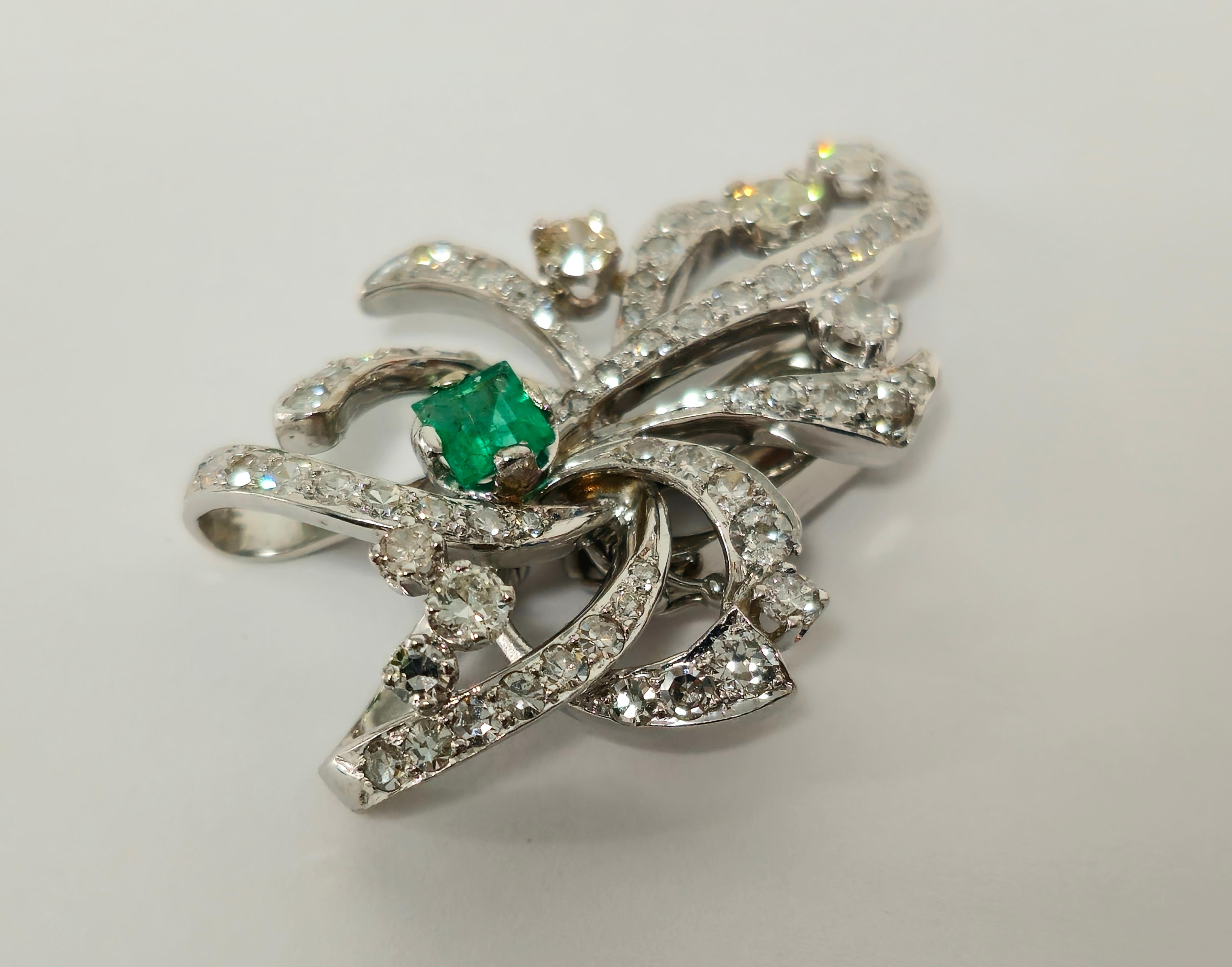 Emerald Cut 7.50 Carat VVS Diamond and Colombian Emerald Pin For Sale
