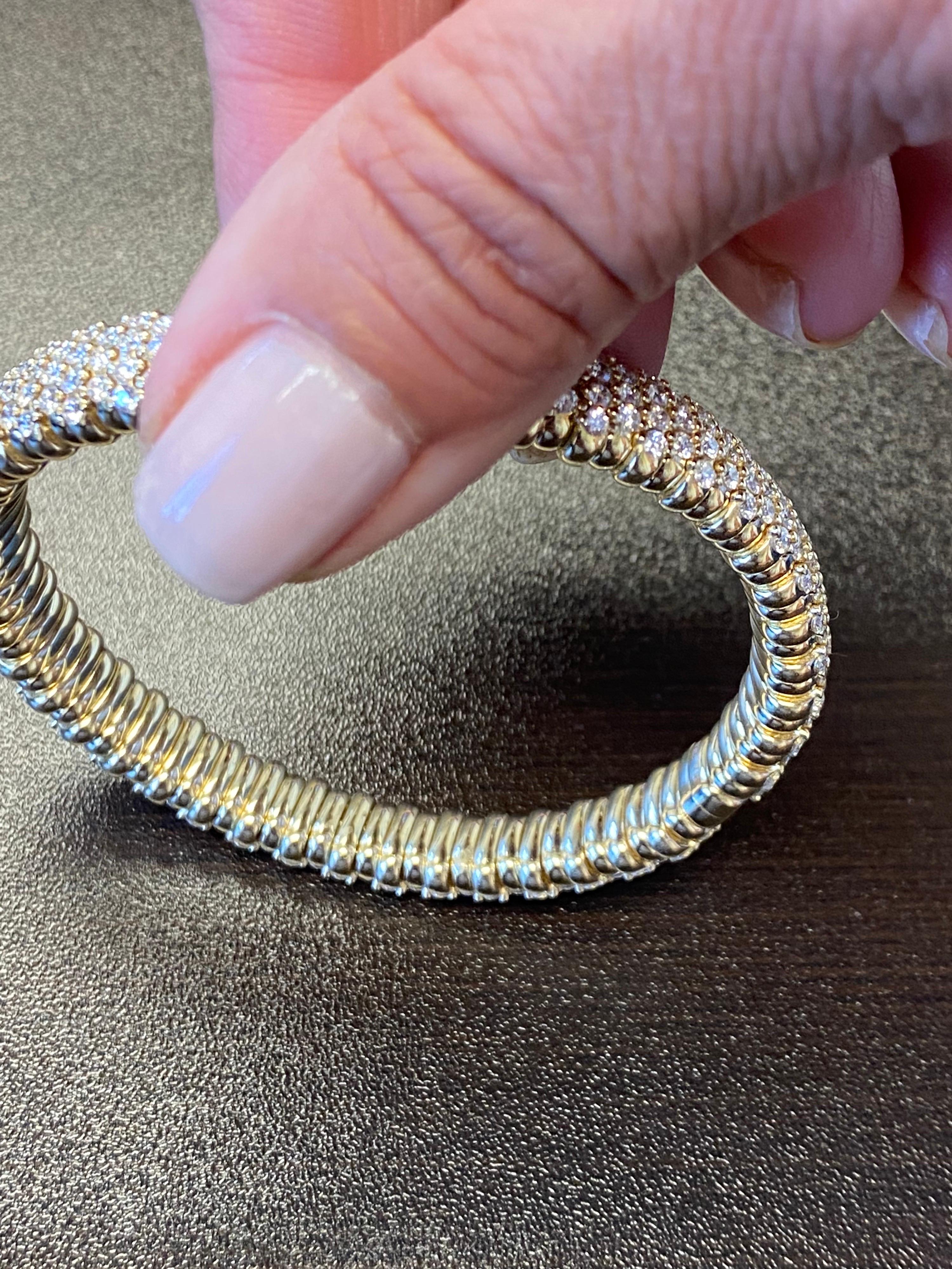 Bracelet jonc flexible extensible en diamants de 7,50 carats Neuf - En vente à Great Neck, NY