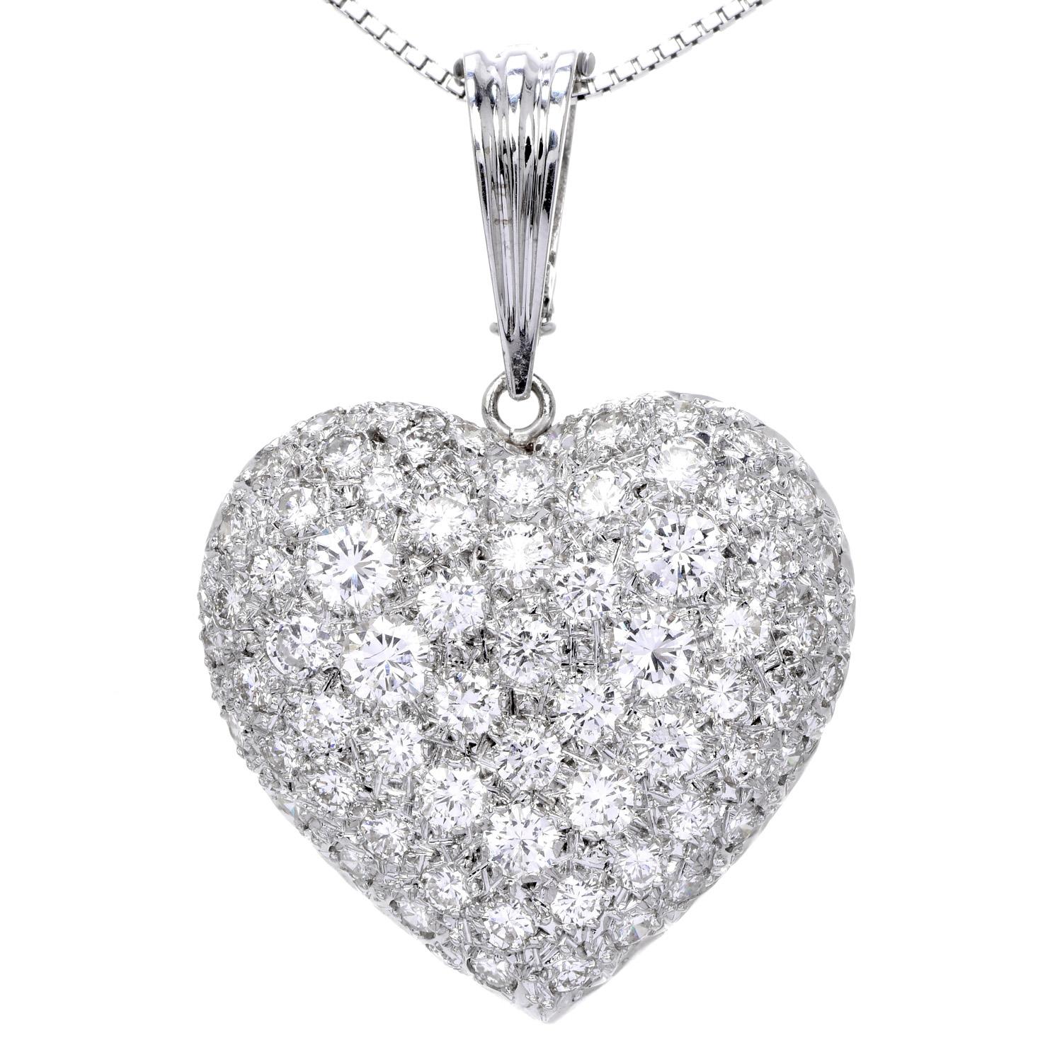 7.50 carats Diamond Heart 18K Gold Heart Cluster Enhancer Pendant In Excellent Condition For Sale In Miami, FL