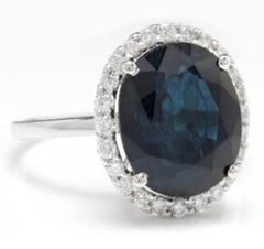 7.50 Carat Exquisite Natural Blue Sapphire and Diamond 14 Karat Solid White Gold