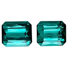 Paire de tourmalines bleu lagon afghanes facettées de 7,50 carats