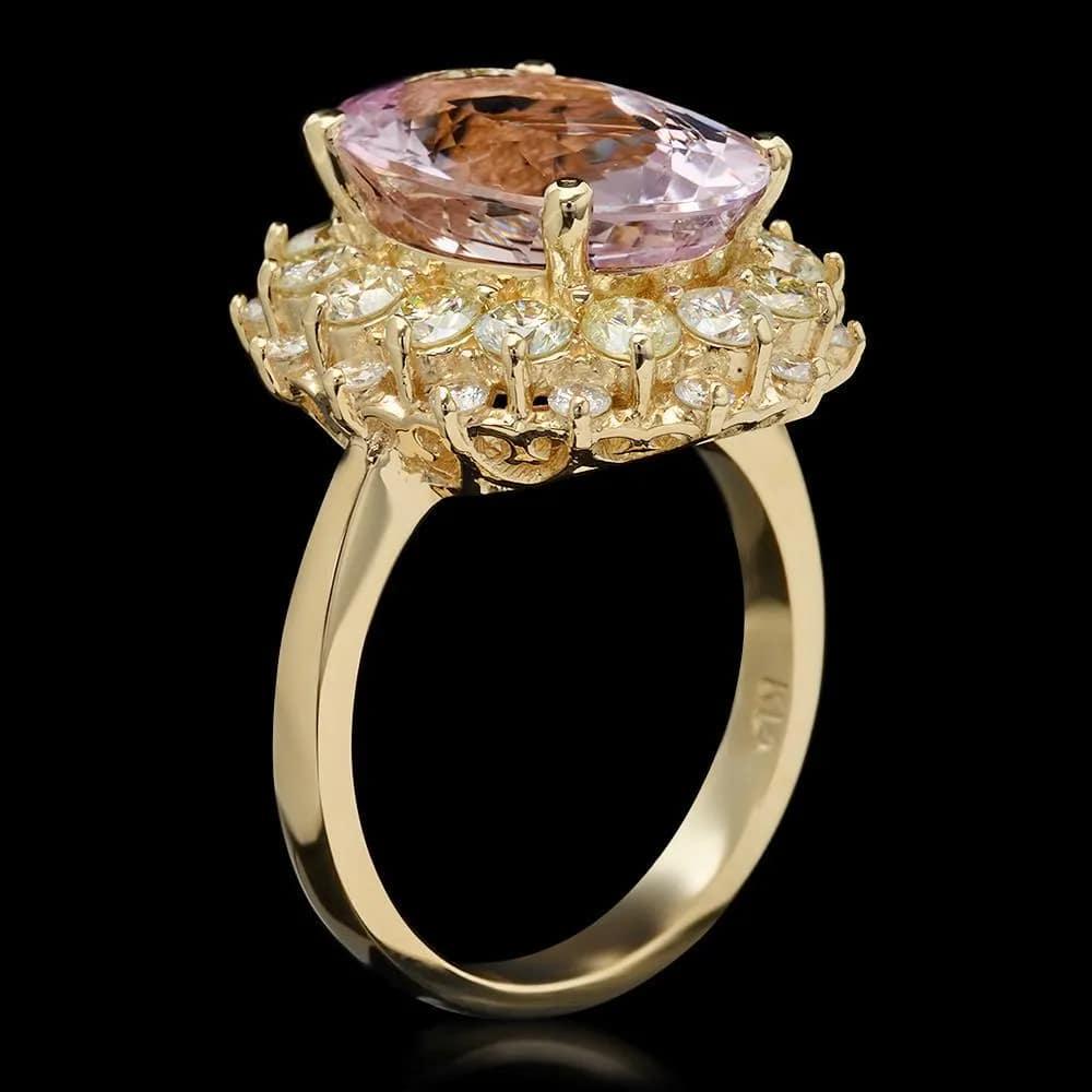 7.50 Carats Natural Kunzite and Diamond 14K Solid Yellow Gold Ring

Total Natural Oval Cut Kunzite Weights: 5.80 Carats 

Kunzite Measures: 14.00 x 11.00 mm

Natural Round Diamonds Weight: 1.70 Carats (color G-H / Clarity SI1-SI2)

Ring size: 7