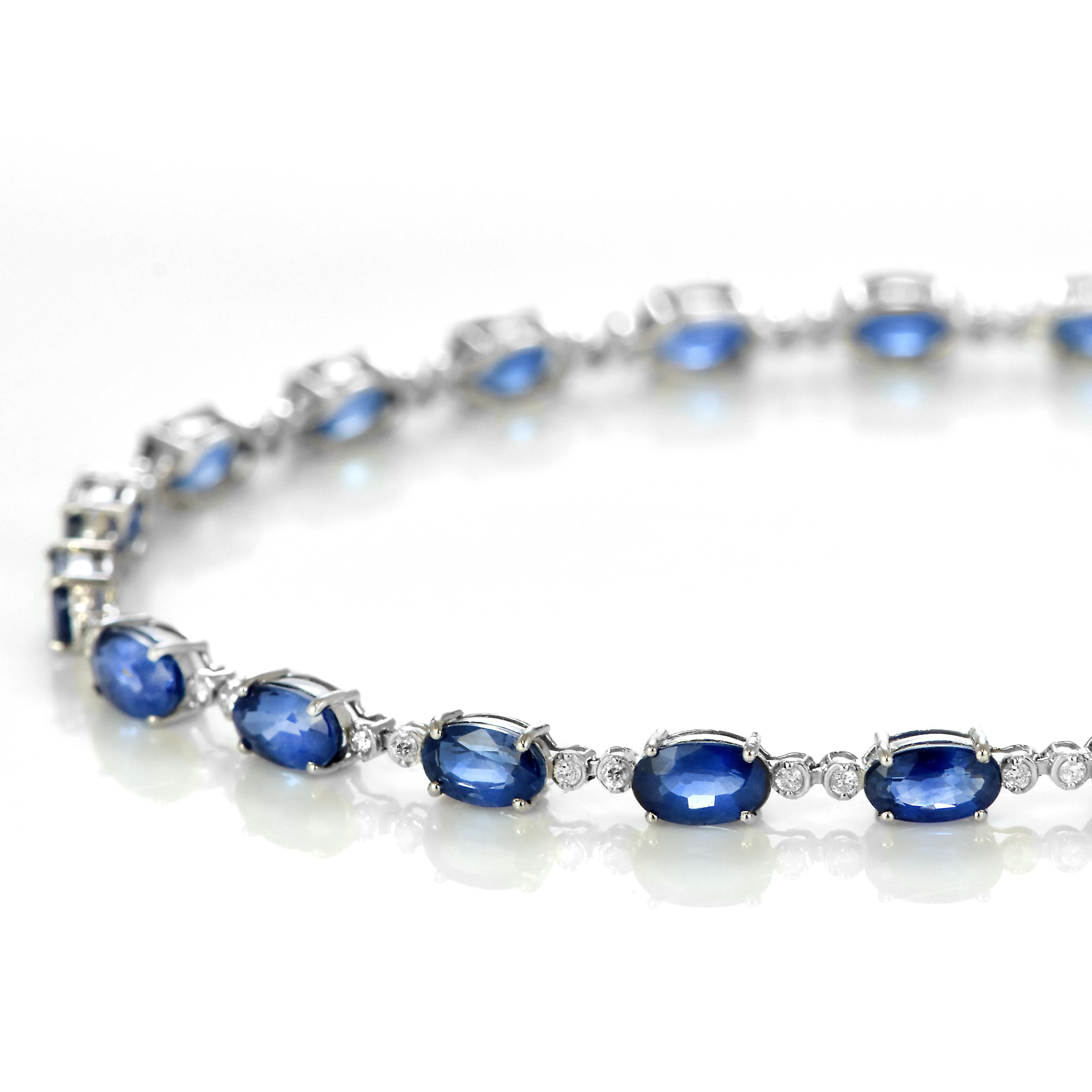 7.50 Carats Royal Blue Sapphire and Diamond Tennis Bracelet Made in Platinum For Sale 4