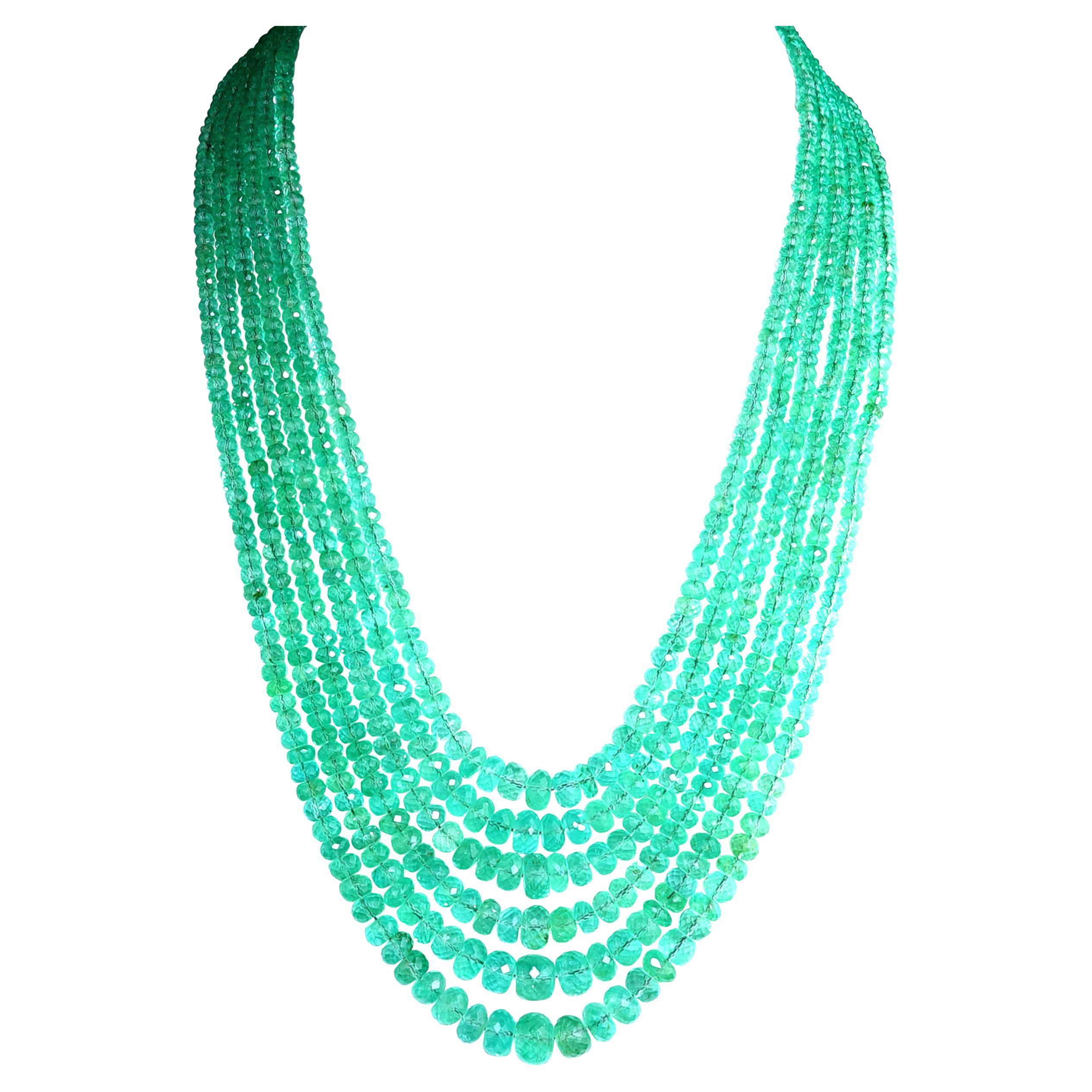 750 Ct COLOMBIAN Emerald Beads 7 Line Necklace with Clasp 18 Karat Yellow Gold In Excellent Condition In New York, NY