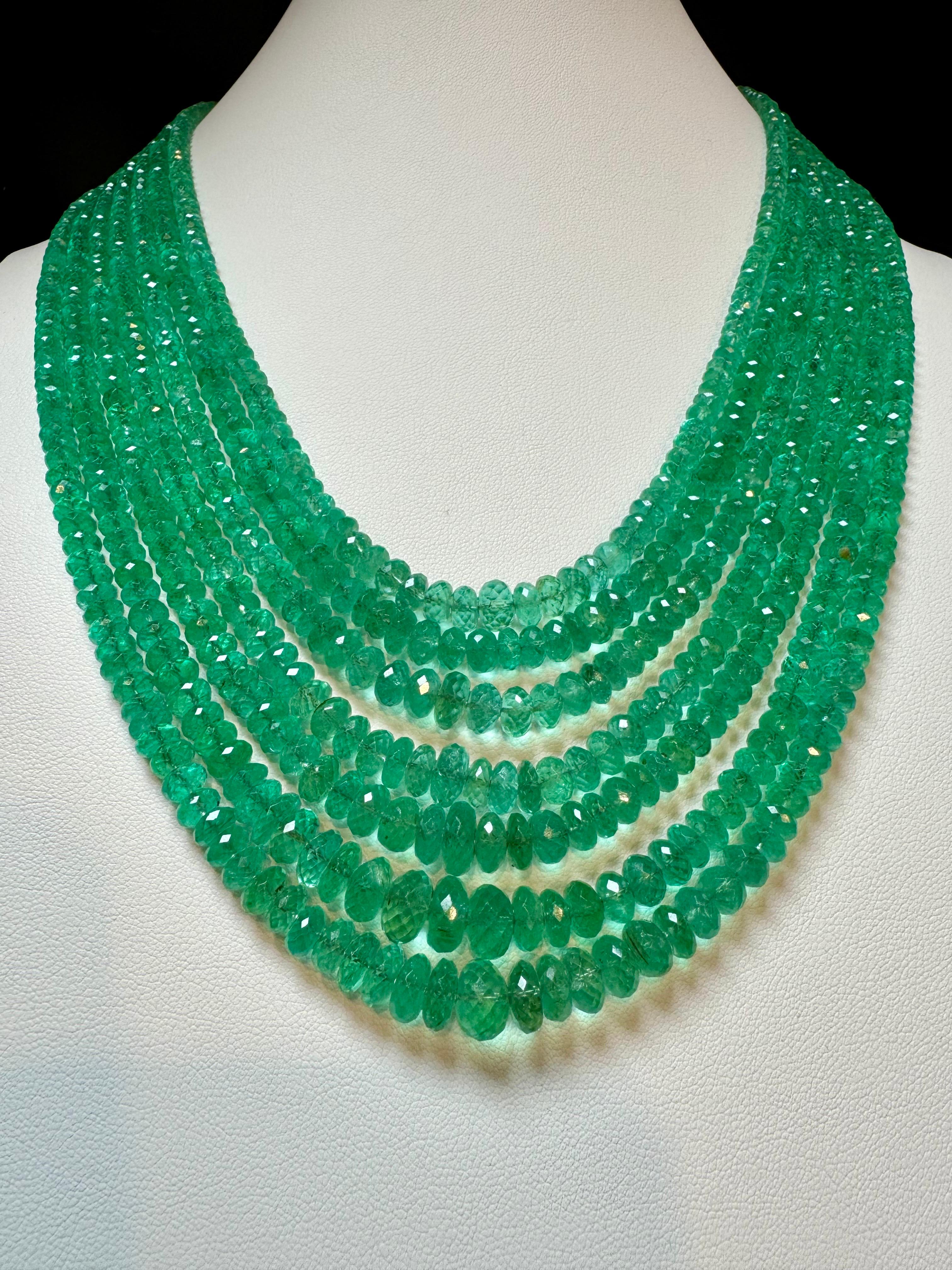 750 Ct COLOMBIAN Emerald Beads 7 Line Necklace with Clasp 18 Karat Yellow Gold 4