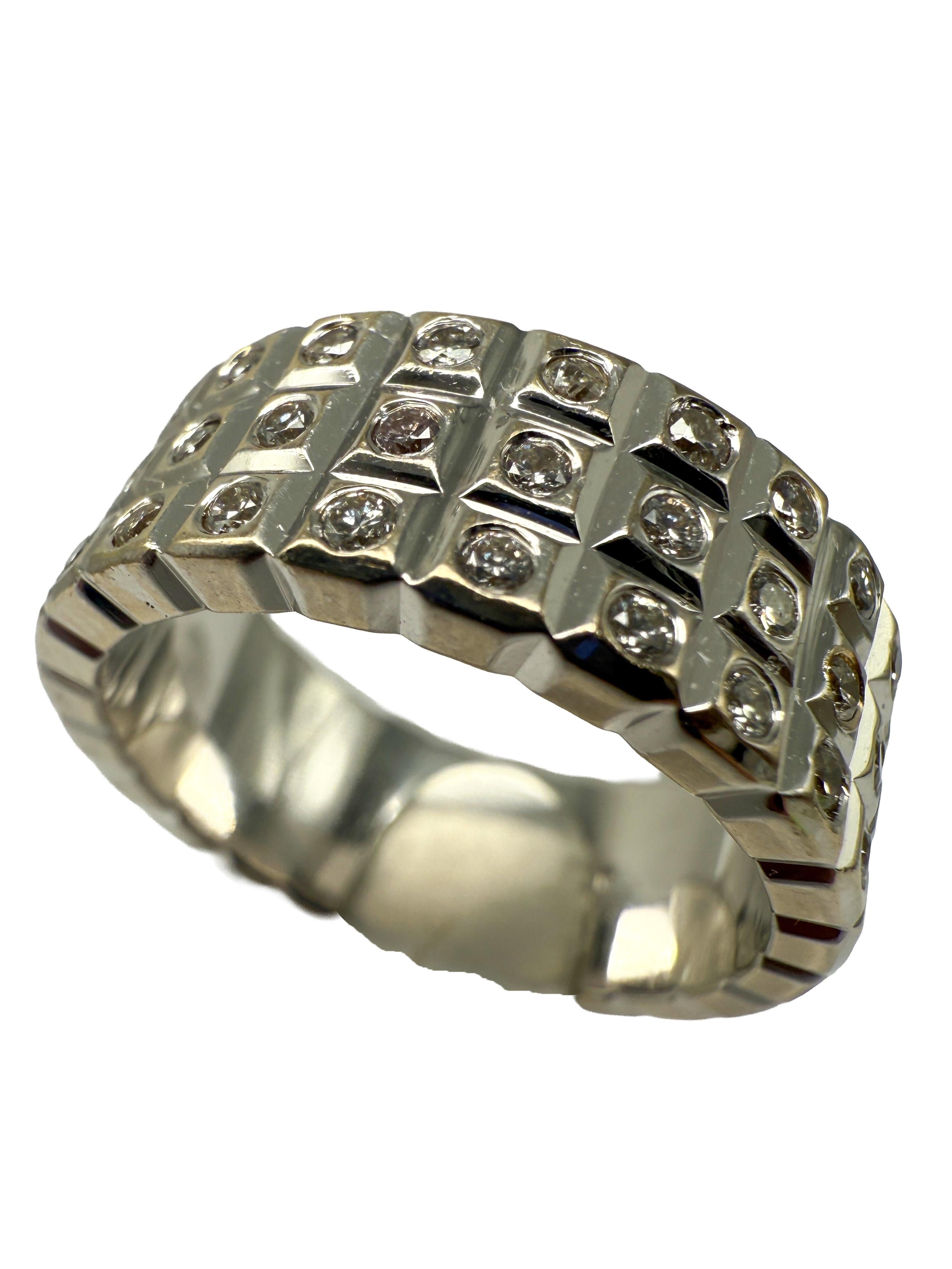 Brilliant Cut 750 White Gold Ring with Diamonds For Sale
