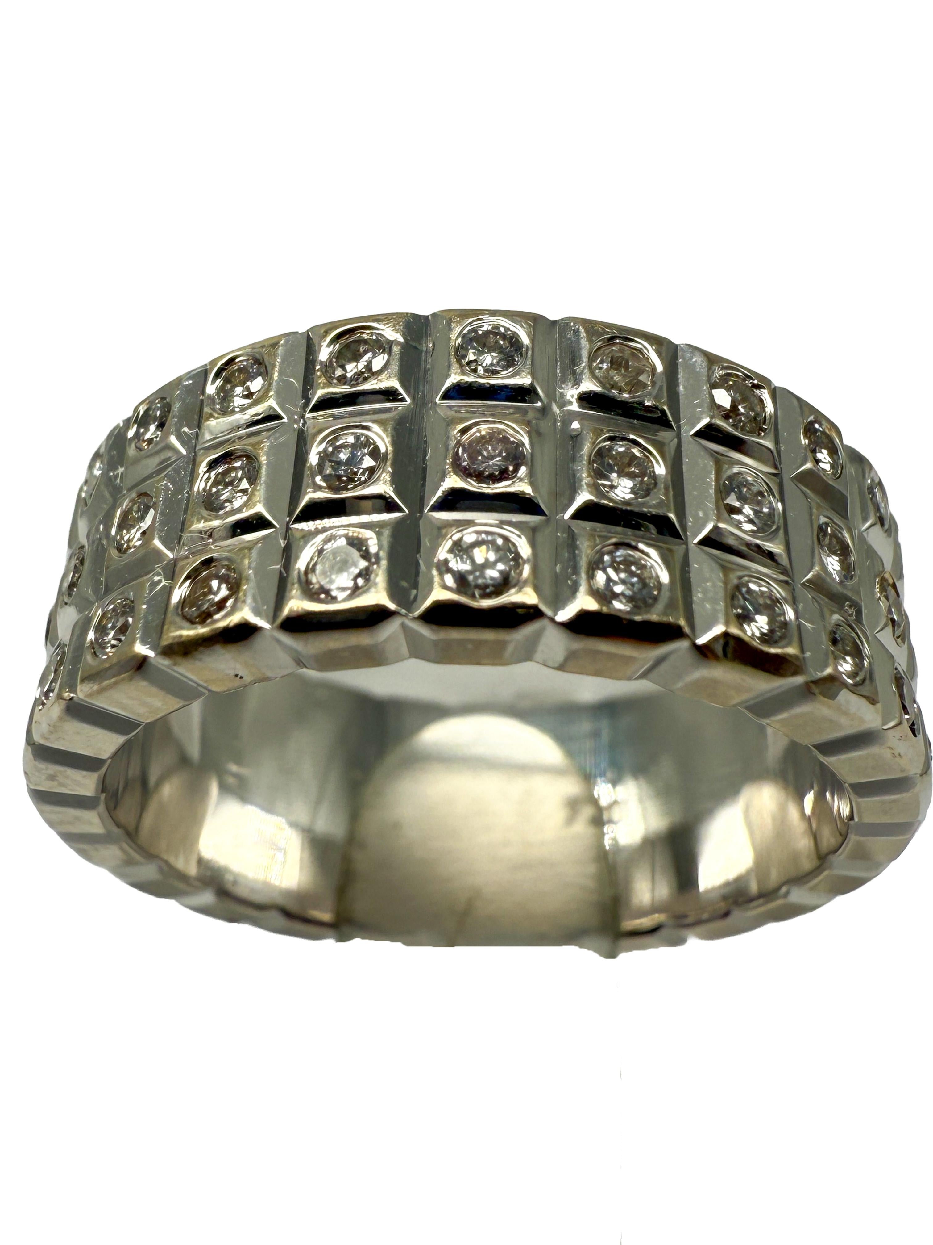 750 White Gold Ring with Diamonds For Sale 2