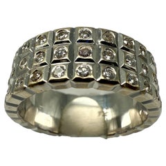 750 White Gold Ring with Diamonds