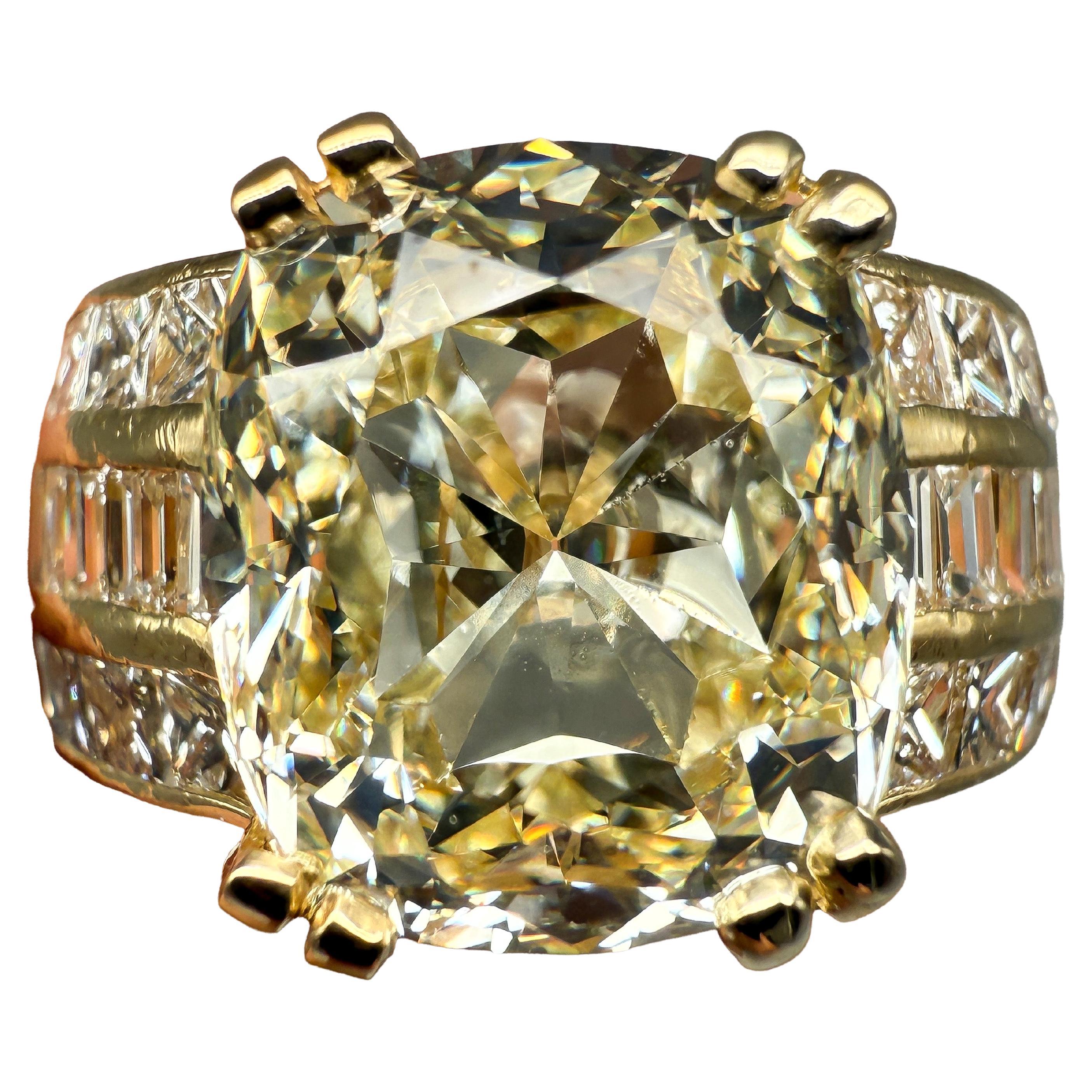 Anillo de Oro Amarillo 750 con Diamante Grande
