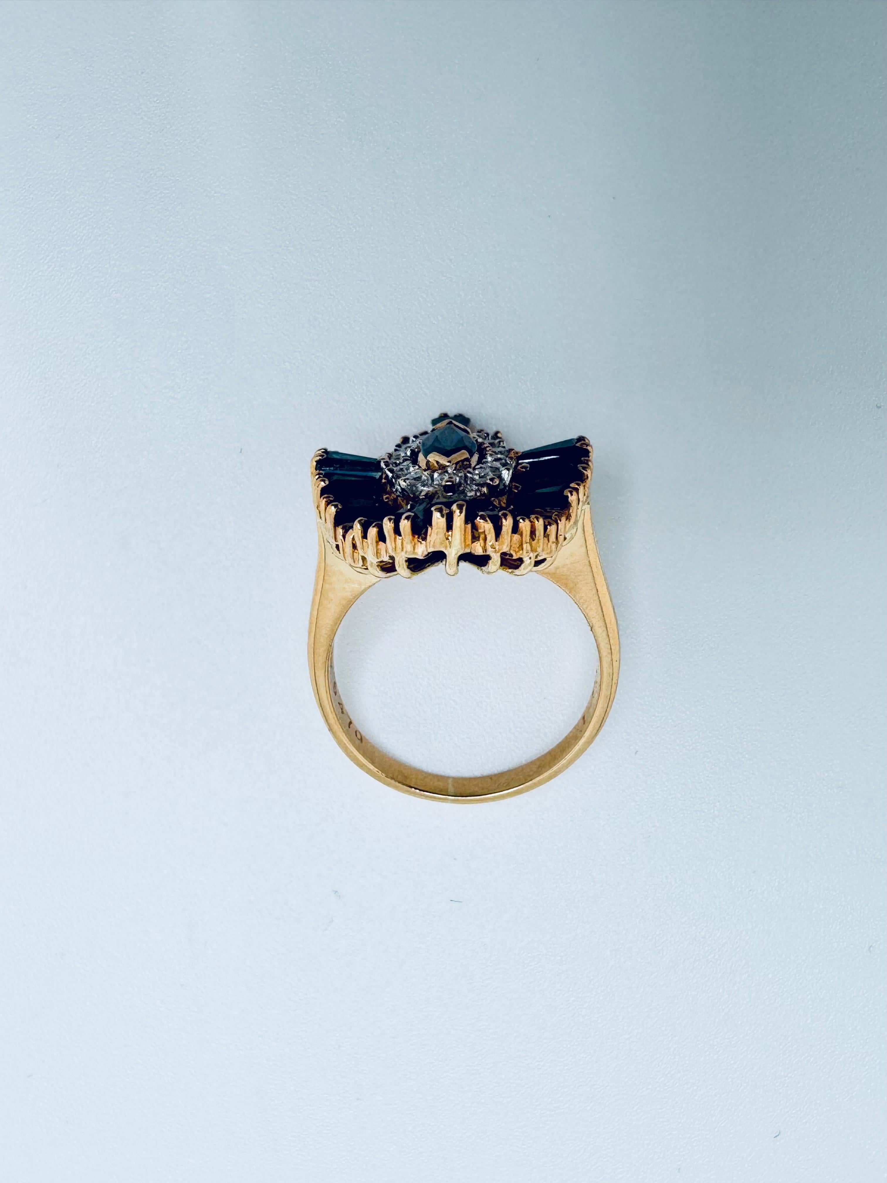 Bague cocktail en or jaune 750 saphir bleu et diamant Bon état - En vente à Palm Desert, CA