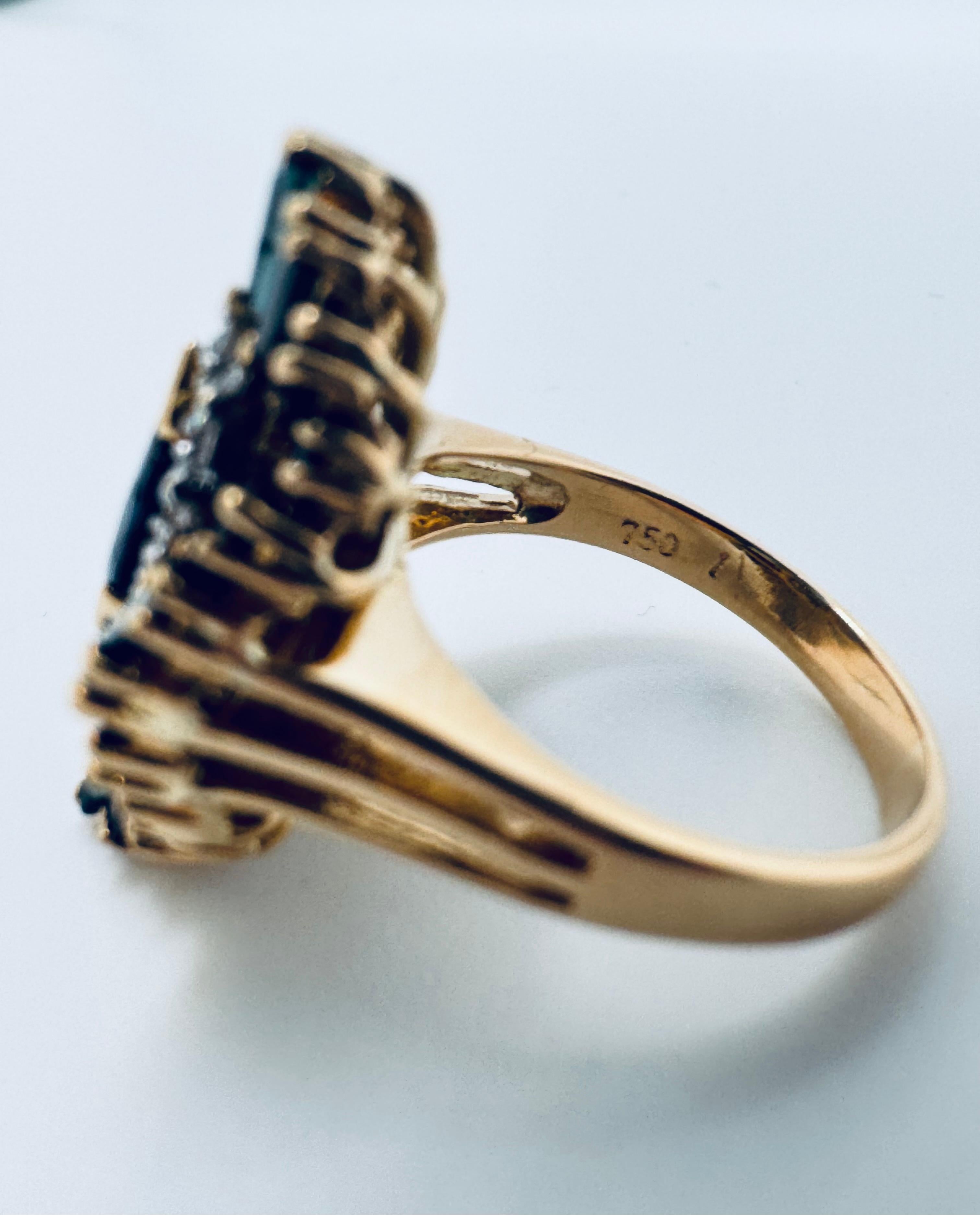 Bague cocktail en or jaune 750 saphir bleu et diamant en vente 2