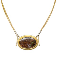 Collar de oro amarillo 750 con ópalo
