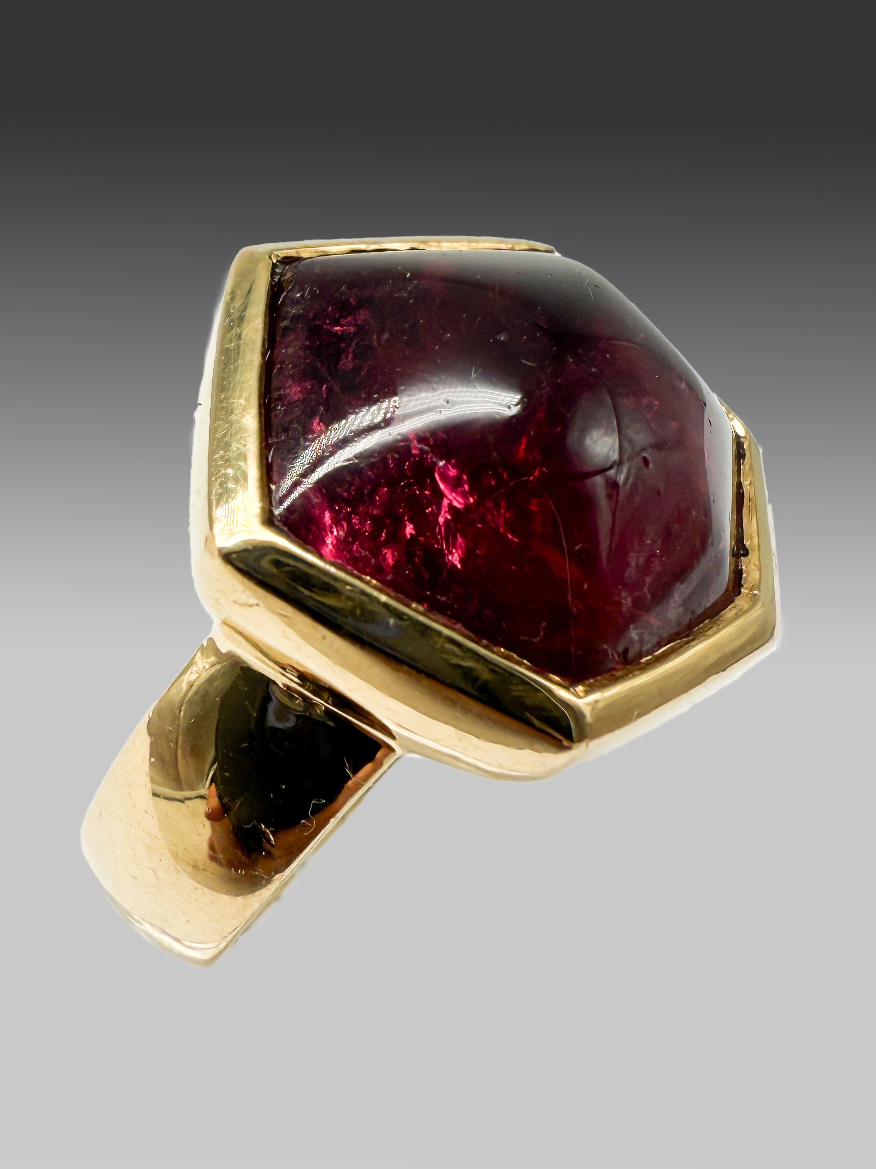 Bague en or jaune 750 ornée d'une tourmaline en vente 1