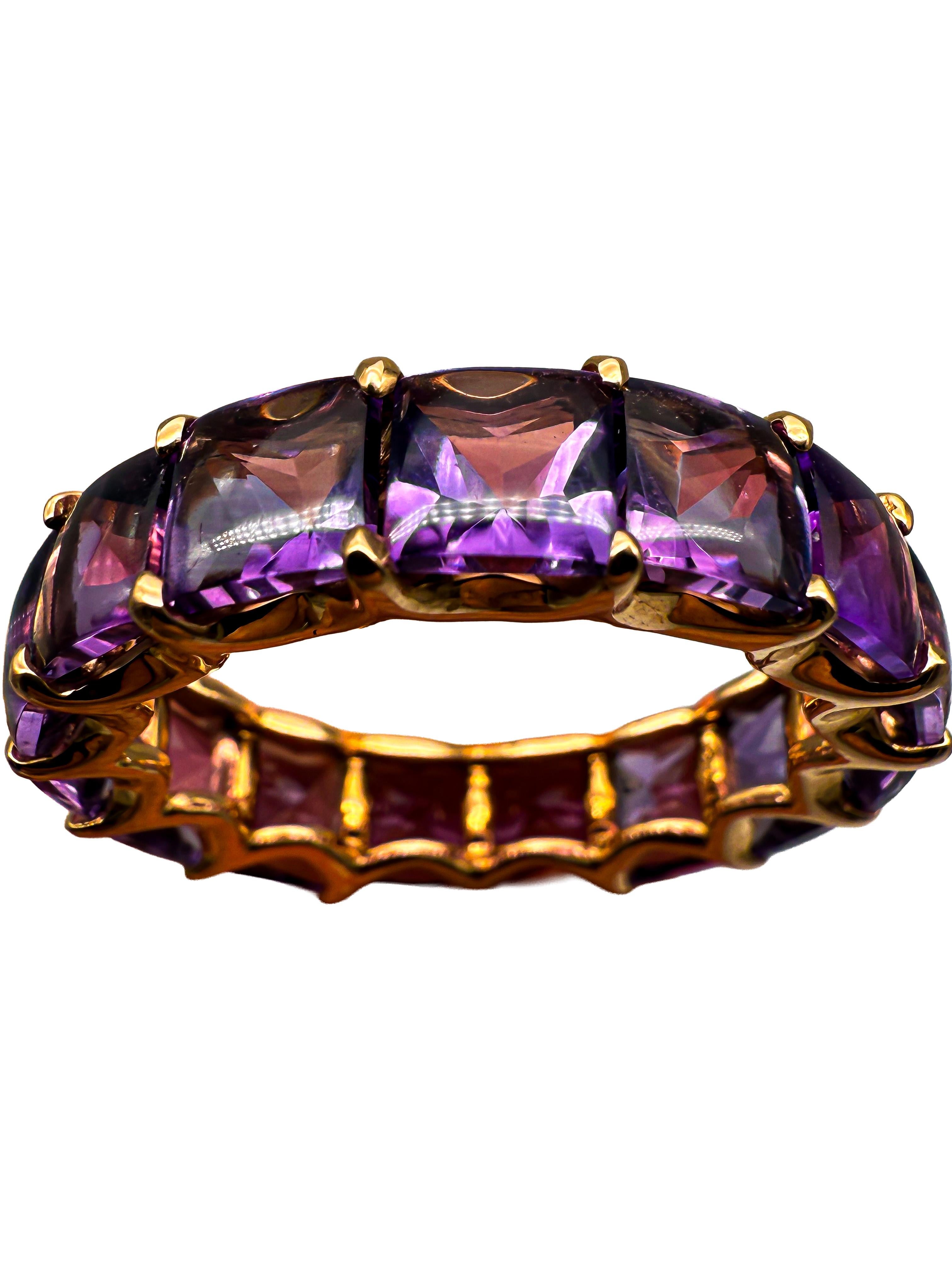 Modern 750 yellow gold ring with amethysts For Sale