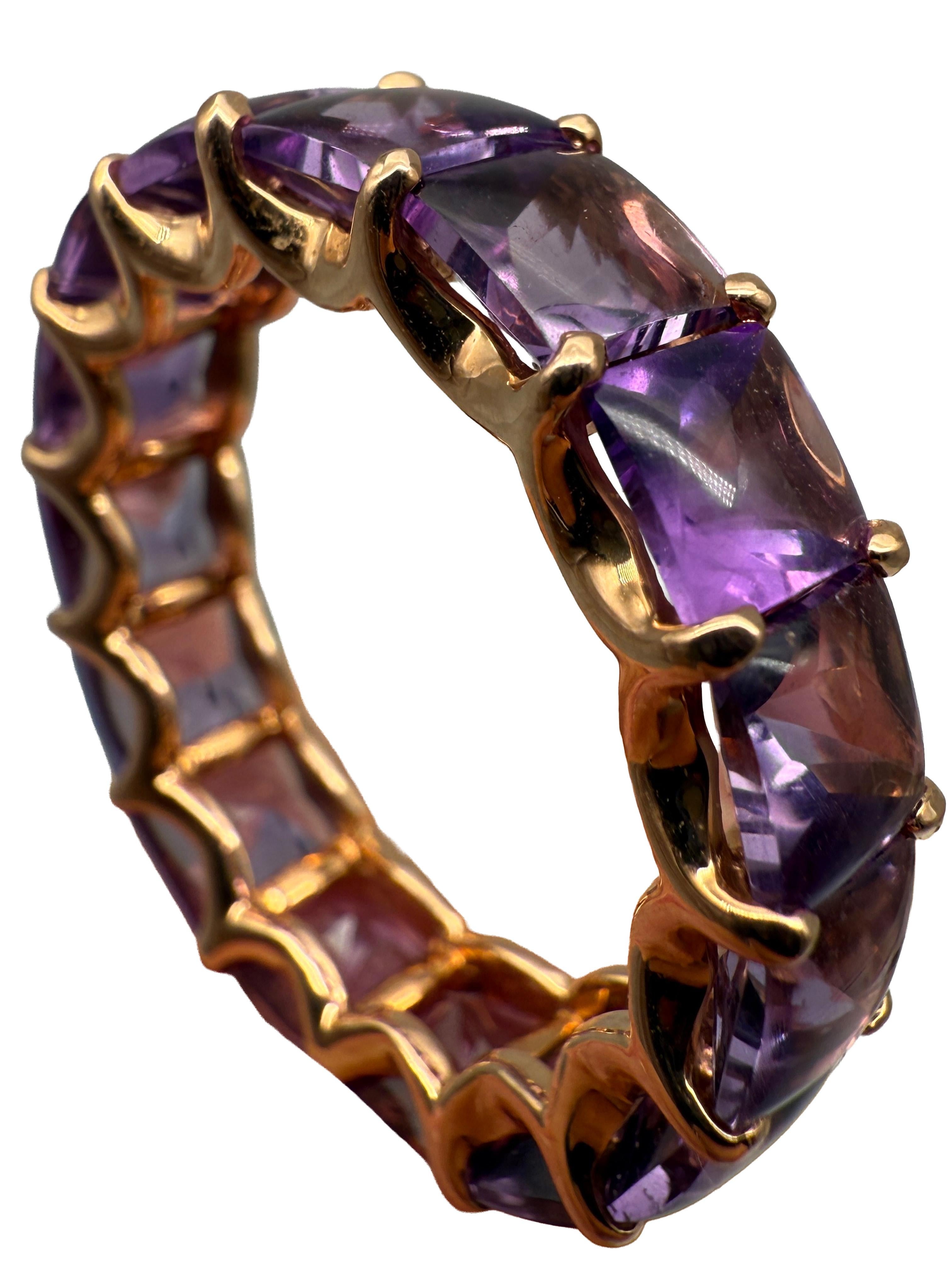 750 yellow gold ring with amethysts In Good Condition For Sale In Berlin, DE