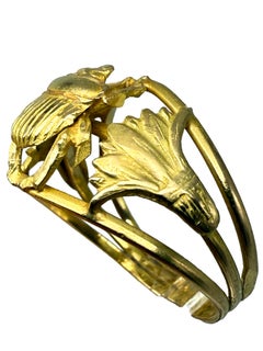 750 yellow gold ring with Egyptian scarab