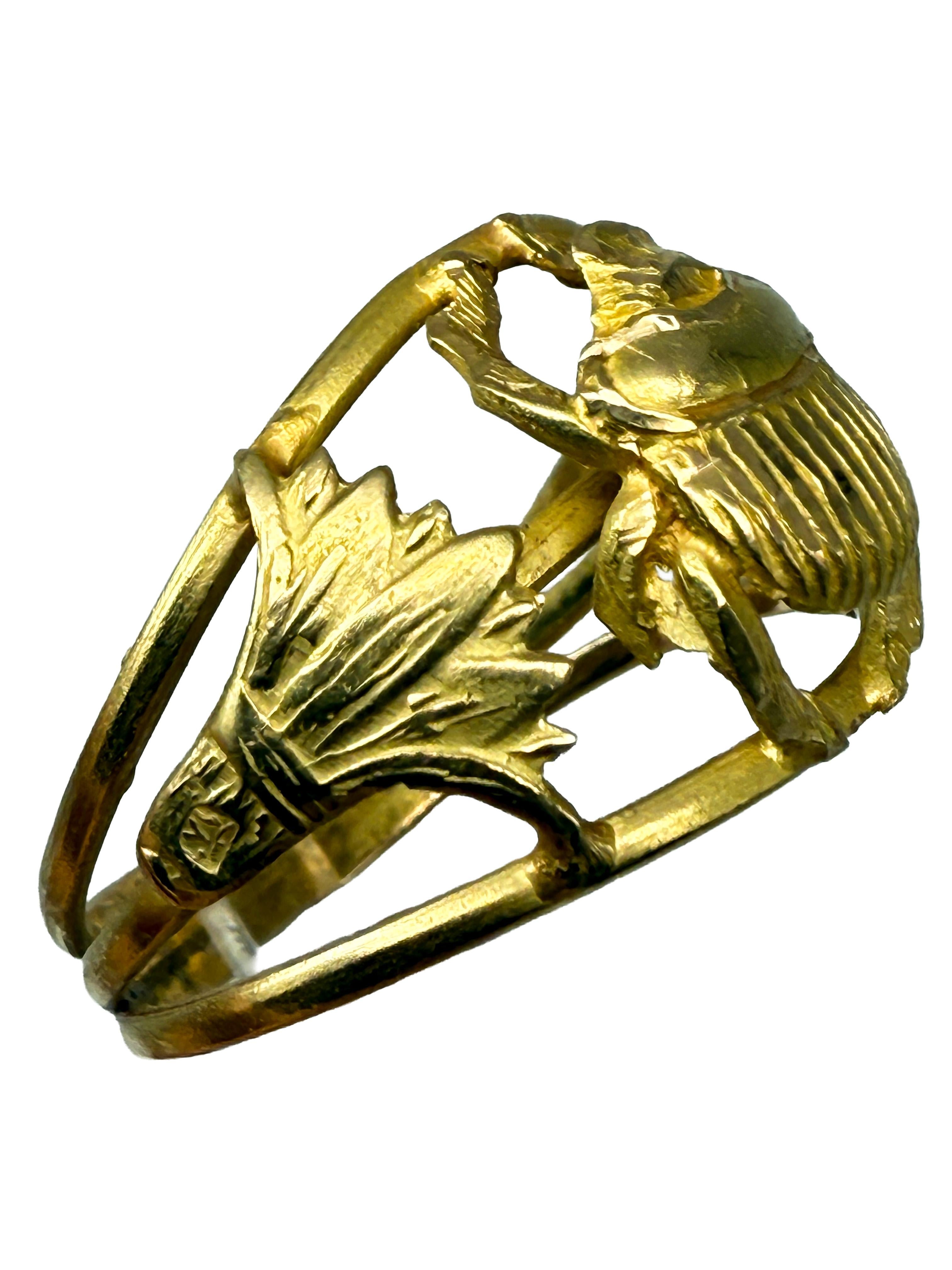 Moderne Bague en or jaune 750 avec scarabée égyptien en vente