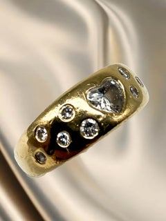 750 Yellow Gold Ring with Heart-Cut Diamond