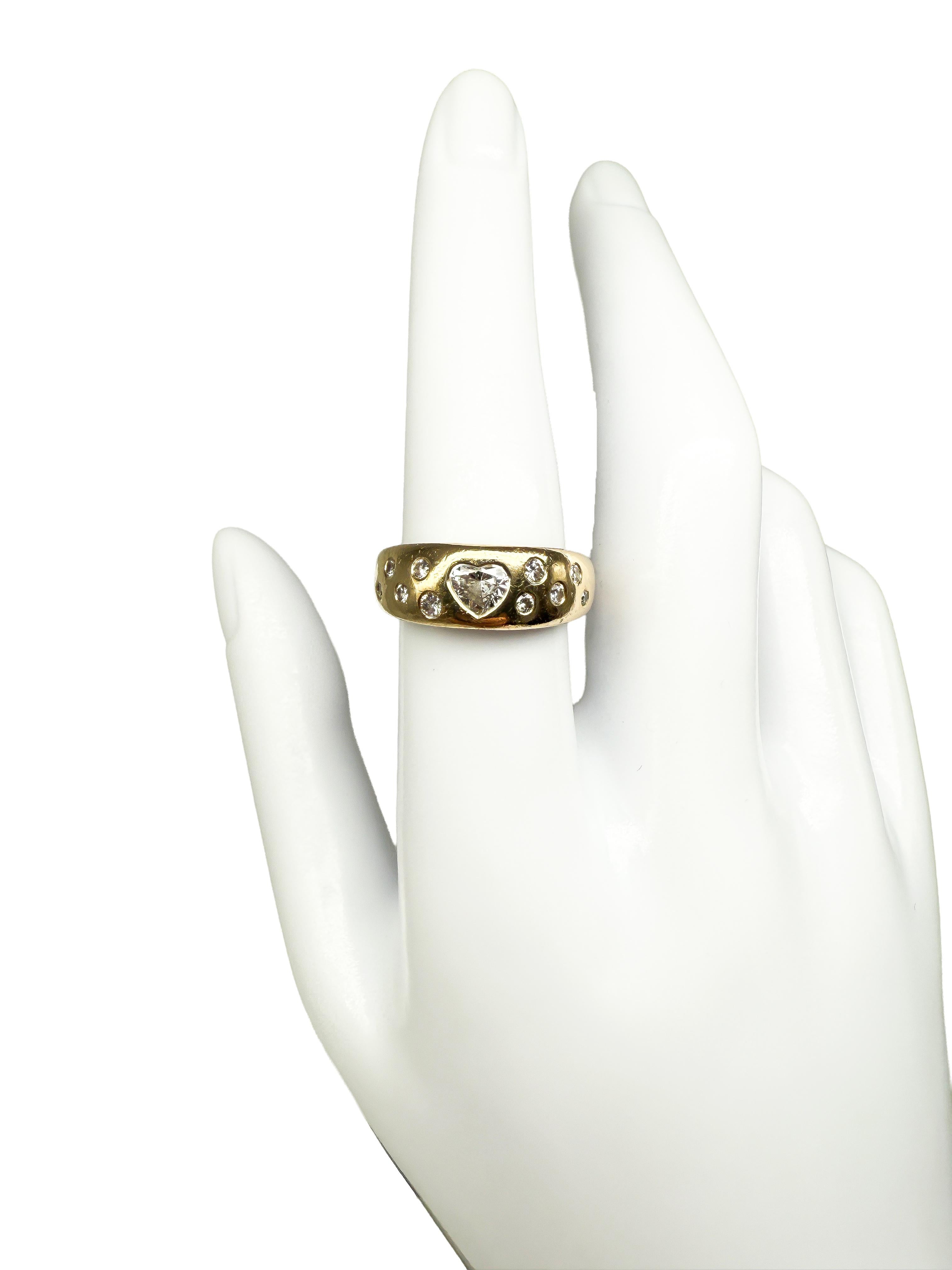 Ring aus 750er Gelbgold mit Diamant im Herzschliff im Zustand „Gut“ im Angebot in Berlin, DE