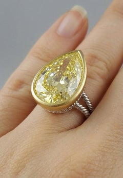 7,52 Karat Fancy Yellow Birnenförmiger Diamantring