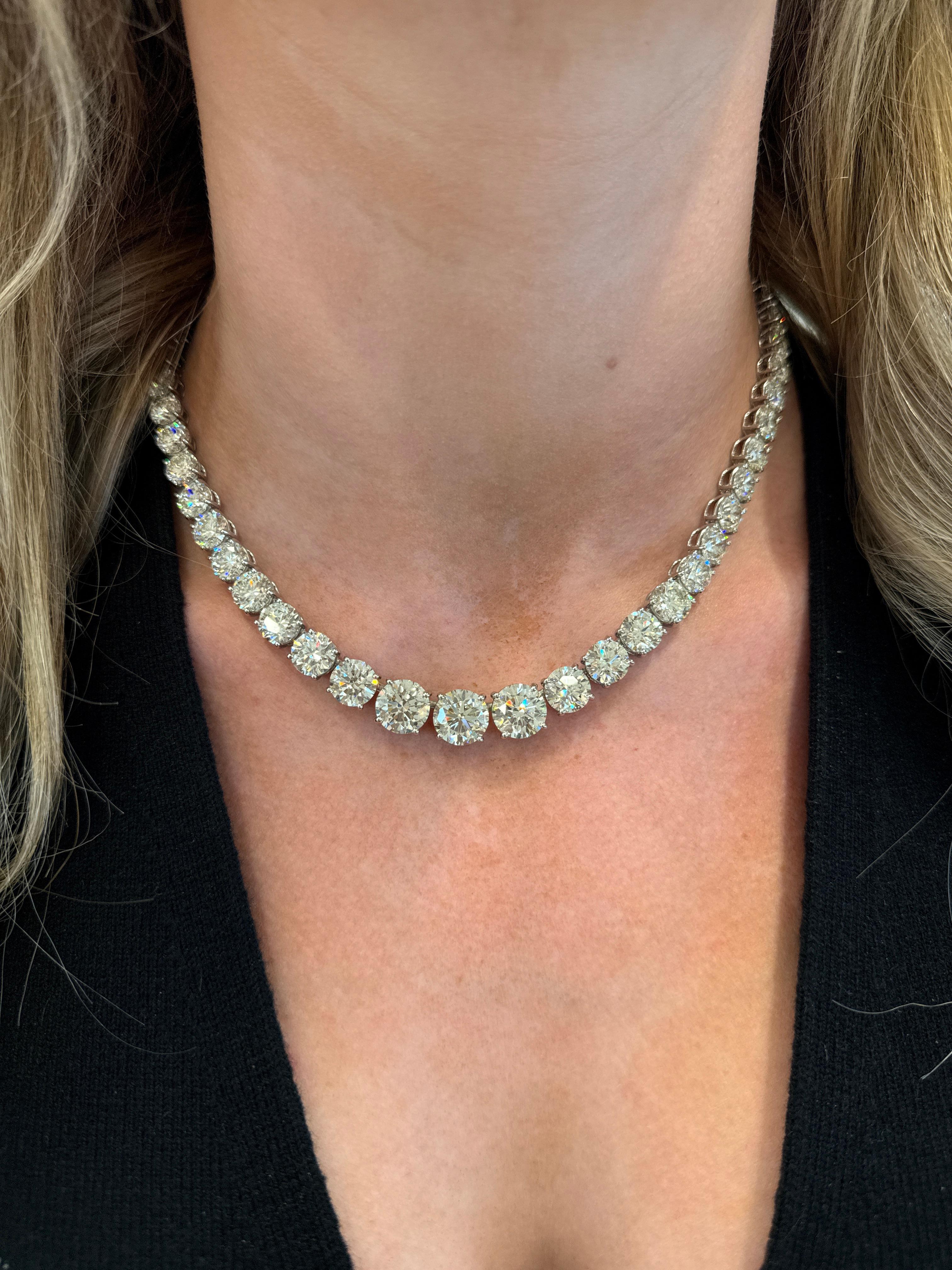 75.27ct GIA Certified Graduated Round Diamond Tennis Necklace VVS1 Neuf - En vente à Victoria,, AU