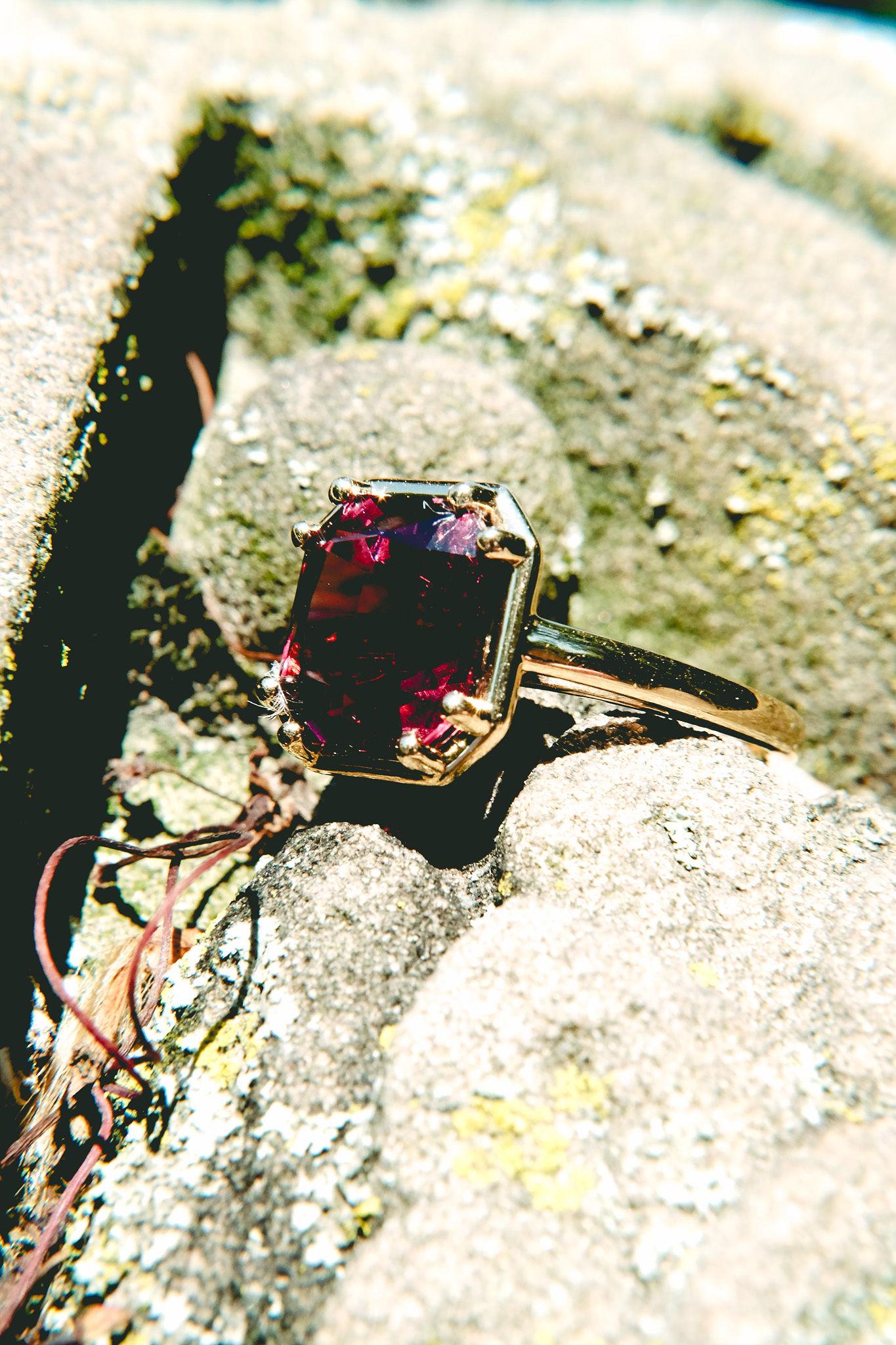 7.54 Rhodolite Ring-Radiant Cut-18KT Yellow Gold-GIA Certified-Rare For Sale 5
