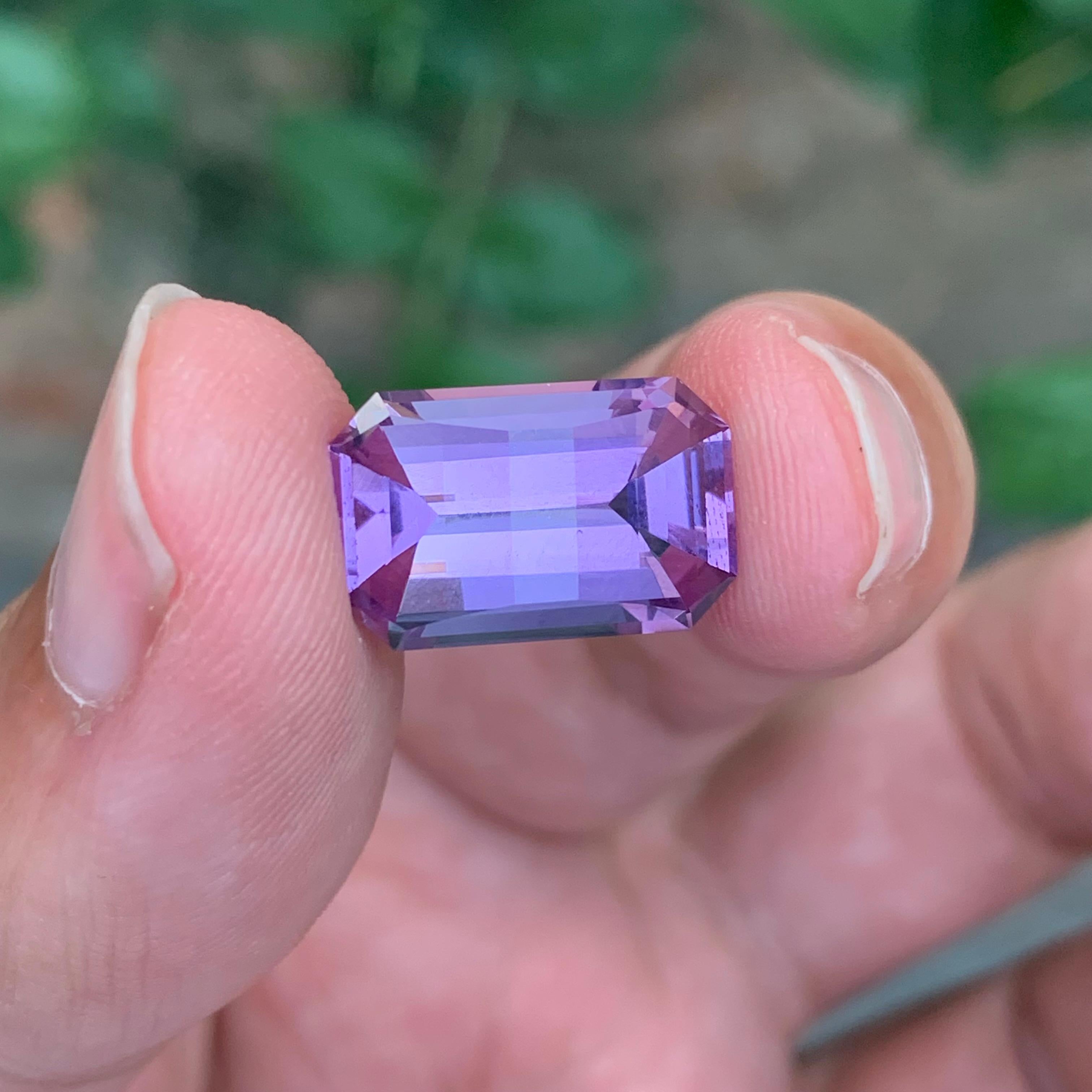 7.55 Karat natürlicher loser Amethyst Smaragd Form Edelstein im Angebot 3