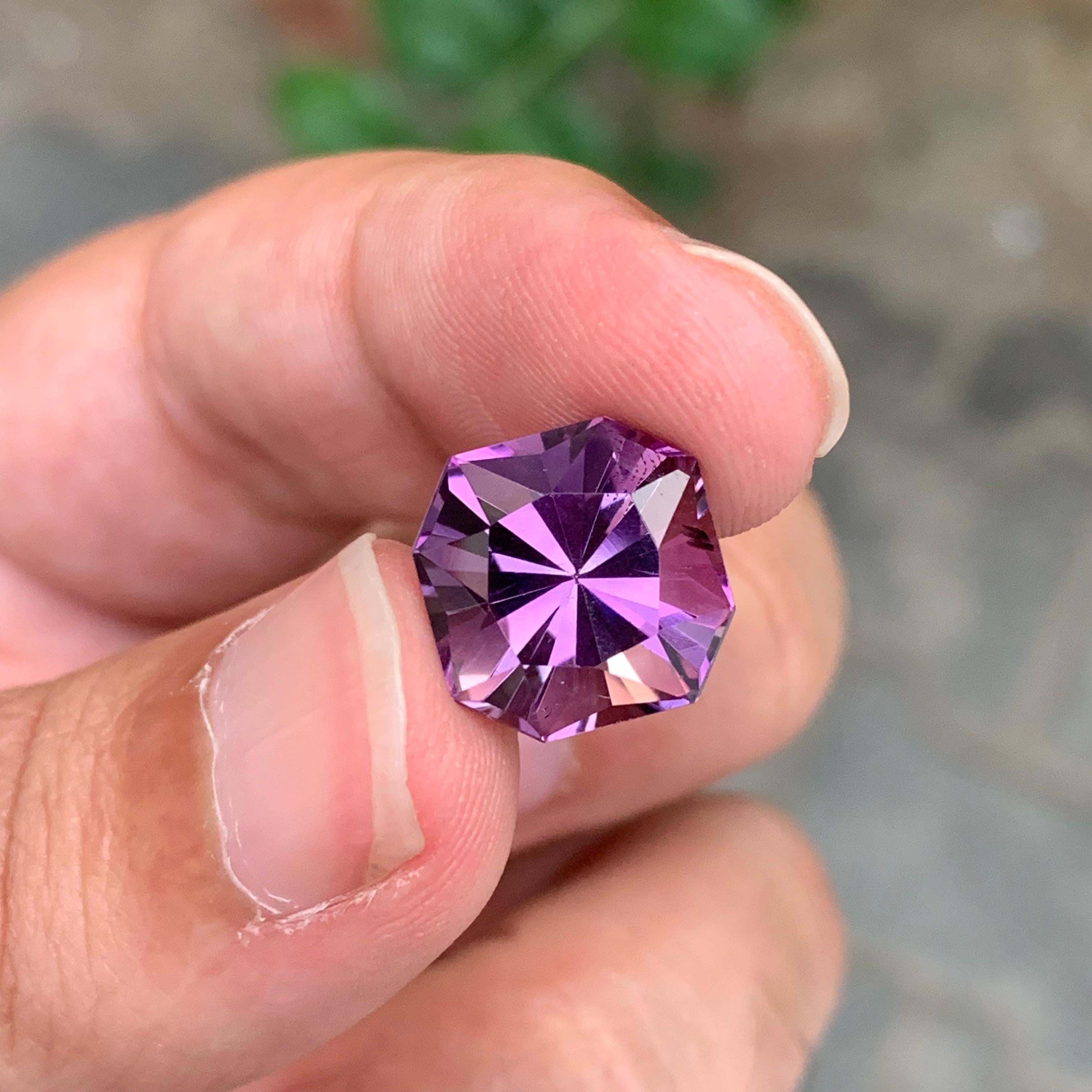 7.55 Carat Natural Loose Amethyst Square Shape Gemstone (Améthyste en vrac de forme carrée) en vente 3