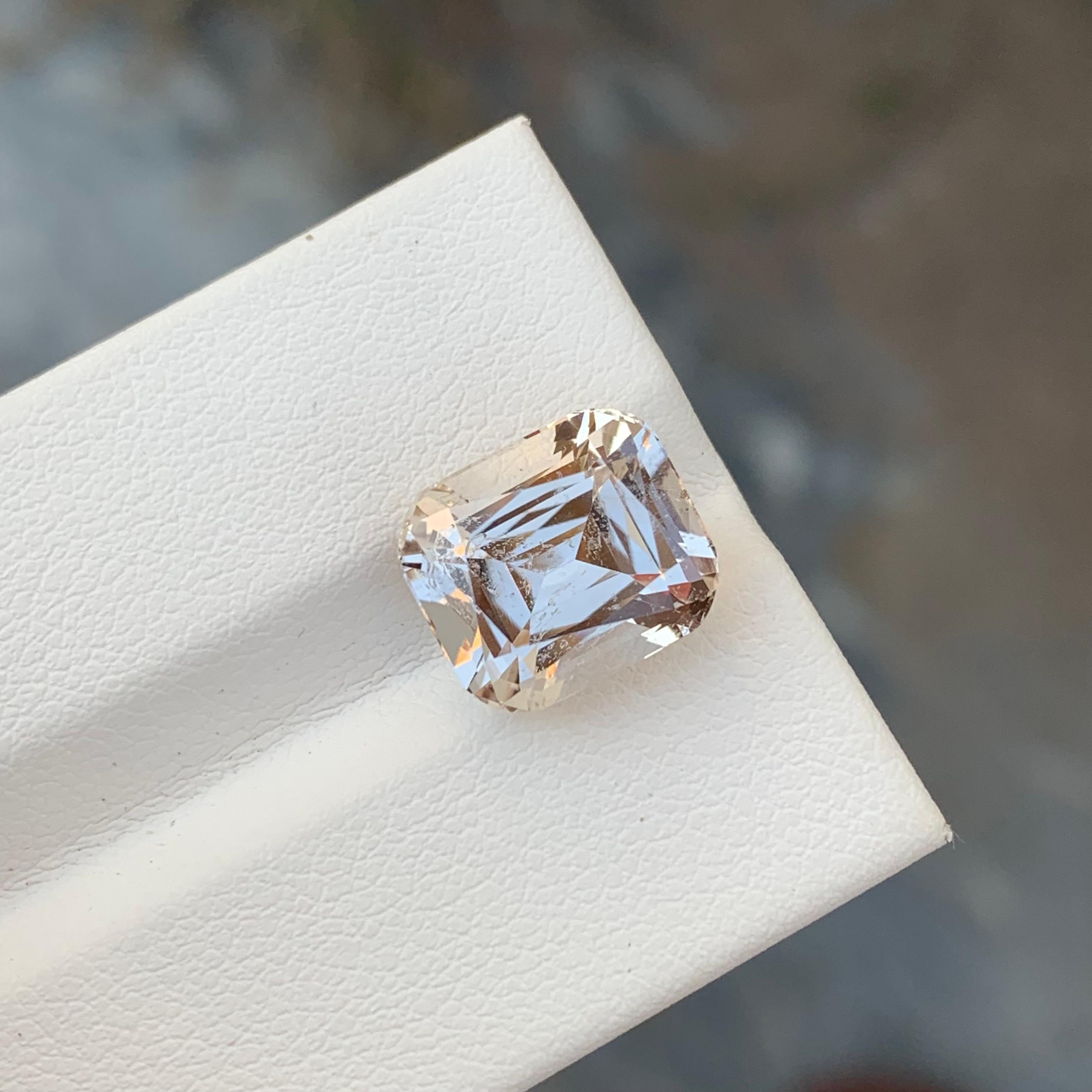 7,55 Karat natürlicher loser Goldtopas Kissenform Edelstein aus Erde Mine im Zustand „Neu“ im Angebot in Peshawar, PK