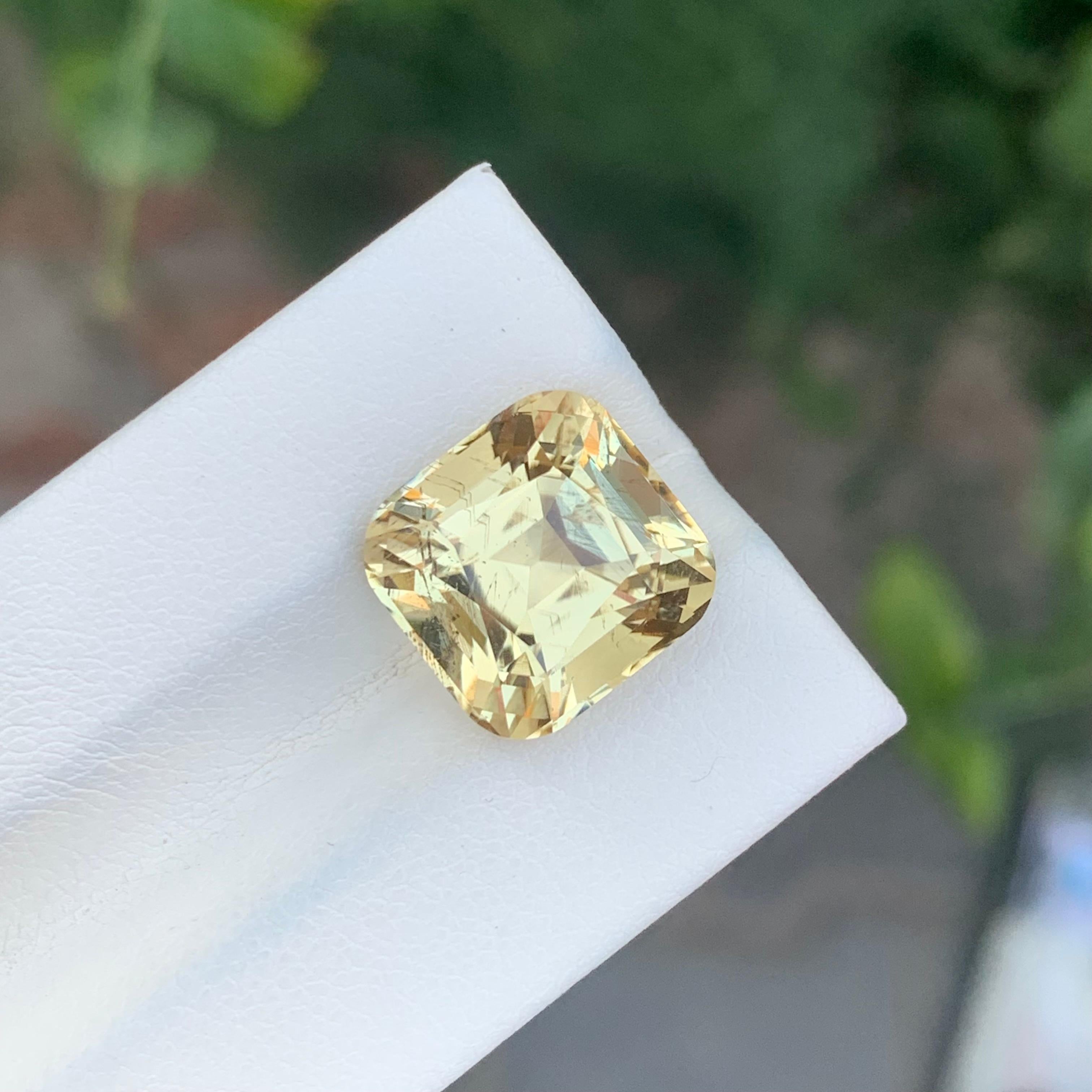 Arts and Crafts 7,55 Carati Nature Scapolite rara sciolta a forma di cuscino Gemma in vendita