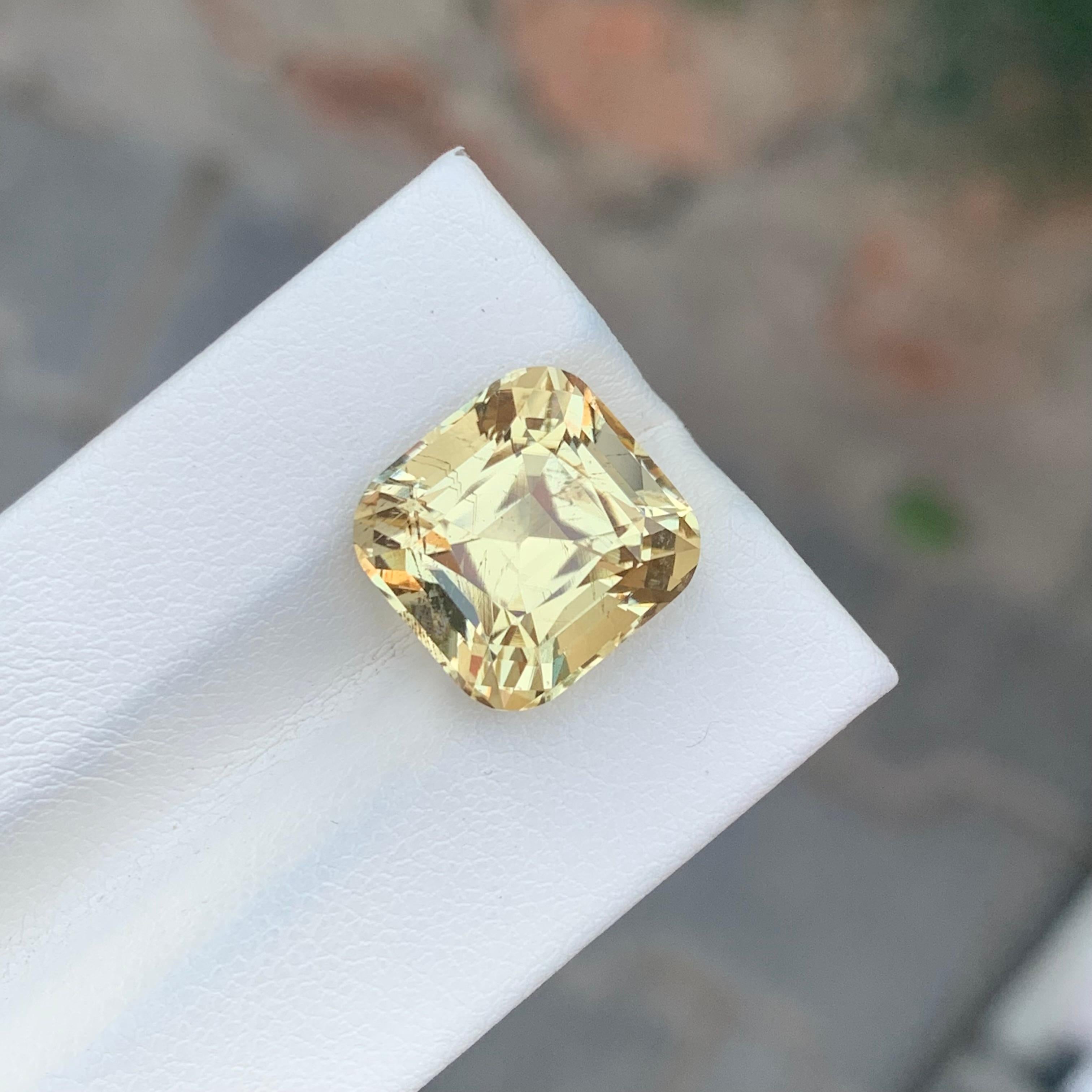 7,55 Carati Nature Scapolite rara sciolta a forma di cuscino Gemma In condizioni Nuovo in vendita a Peshawar, PK