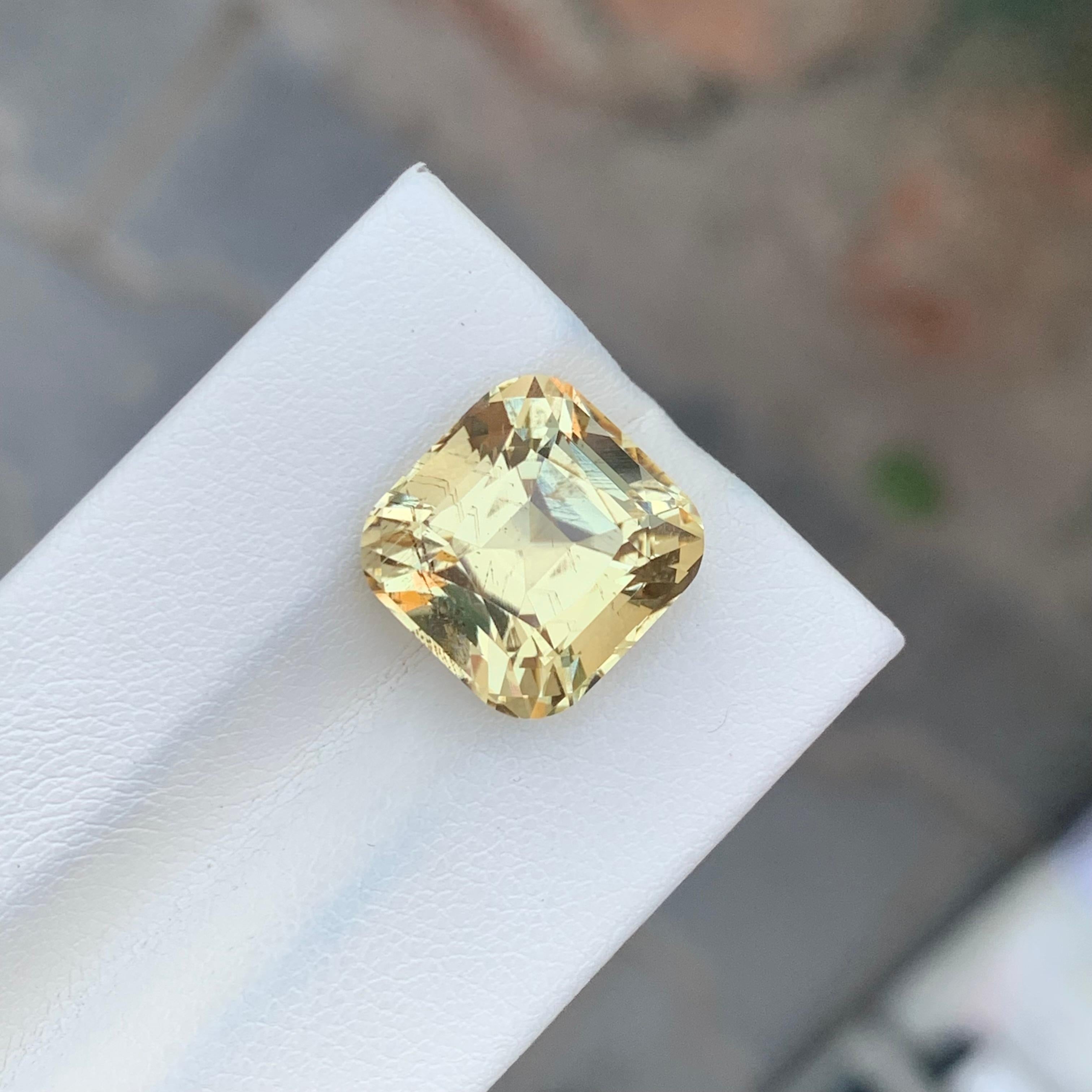 da uomo o donna 7,55 Carati Nature Scapolite rara sciolta a forma di cuscino Gemma in vendita