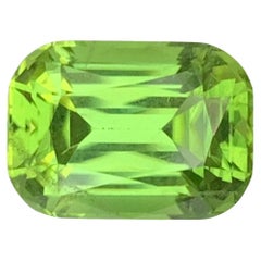 7,55 Karat Peridot Natürlicher loser Edelstein Cushion-Schliff