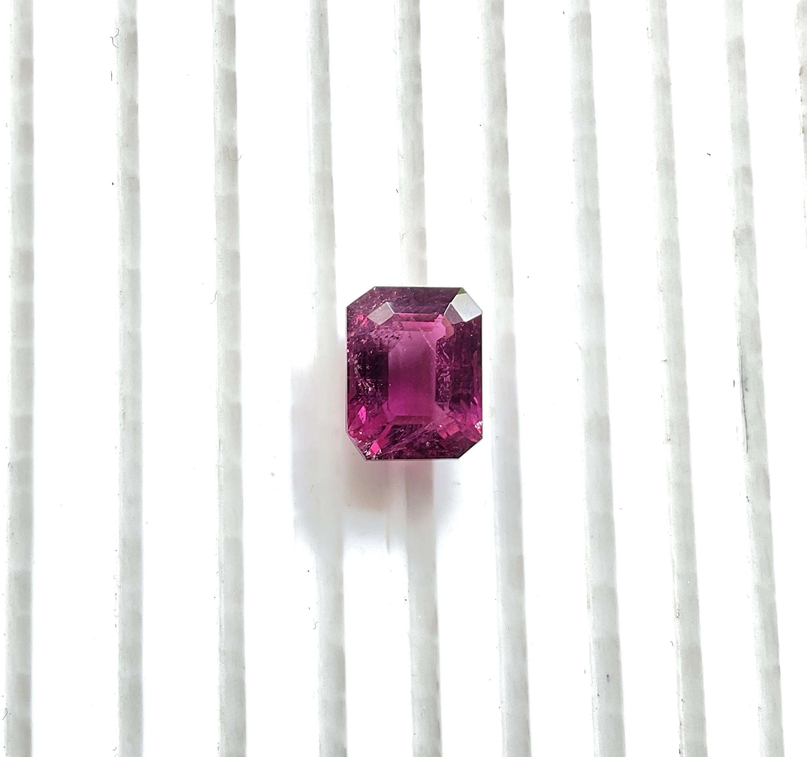 7.56 Carats Rubellite Tourmaline Octagon Cut Stone For Fine Jewelry Natural gem For Sale 3