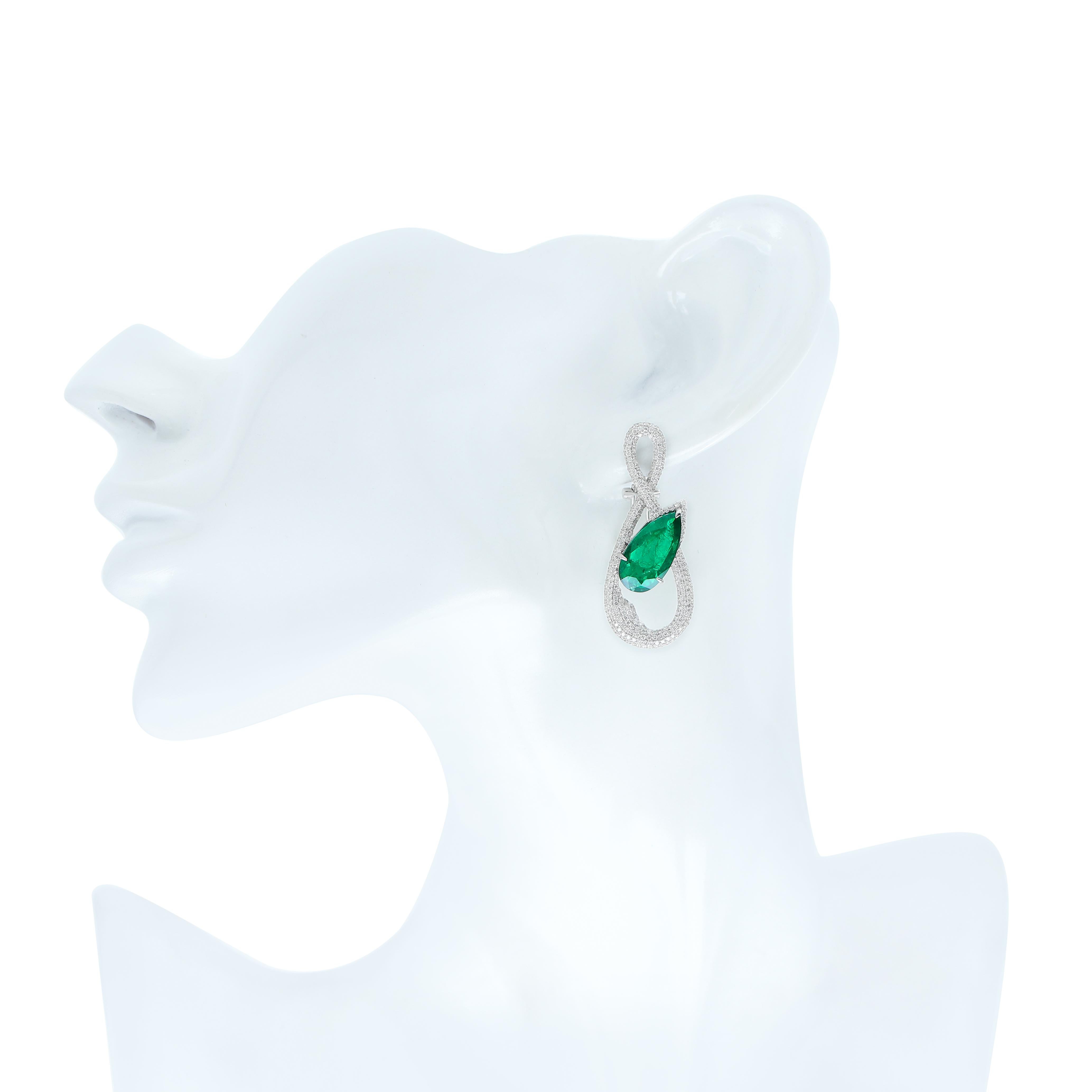  7.56Cts Emerald & Diamond Earring in 18k White Gold for Charismas Gift Earring  For Sale 1